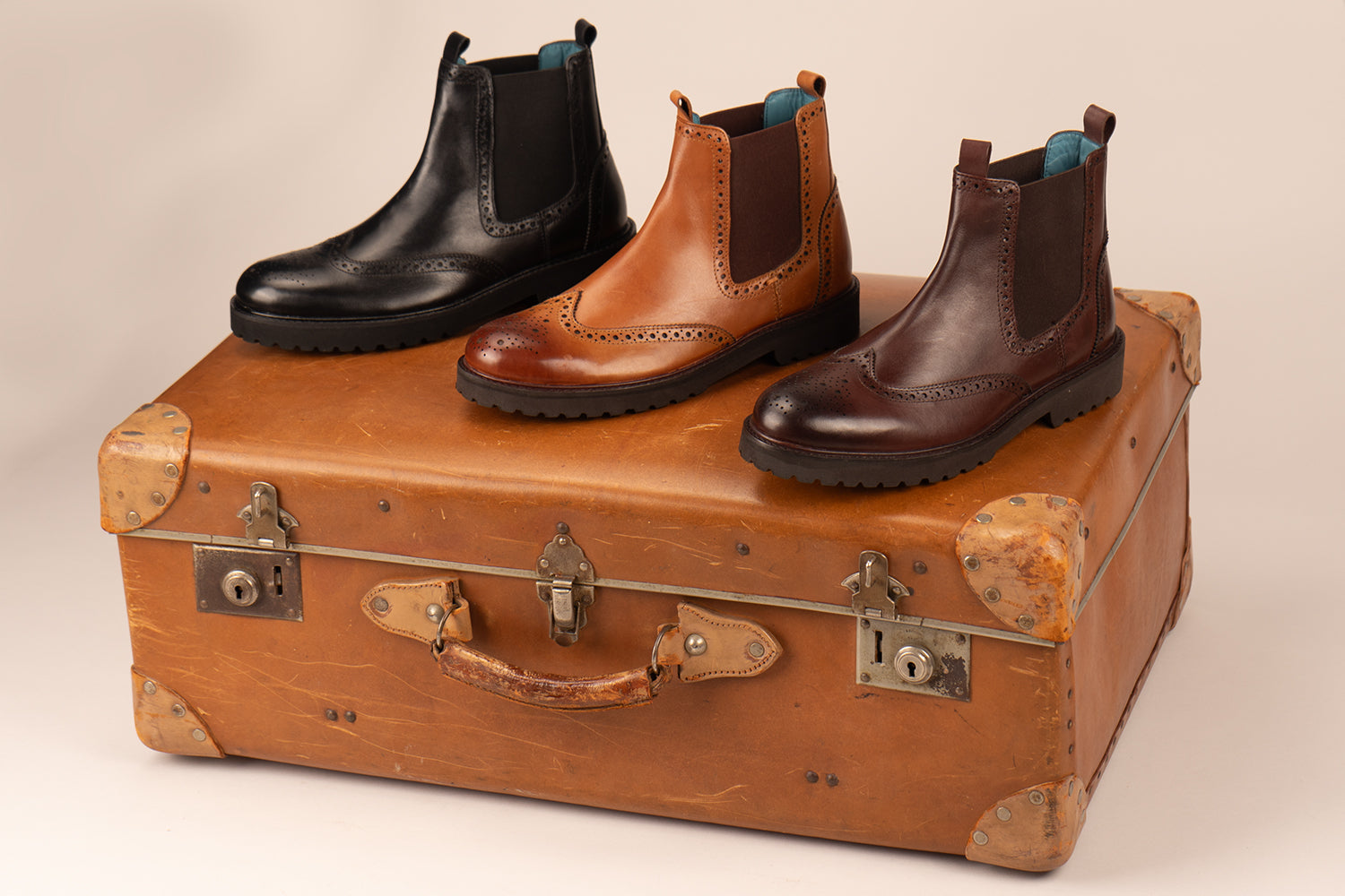 The Timeless Appeal of Men's Leather Chelsea Boots: Why They're Still a Must-Have in 2026
