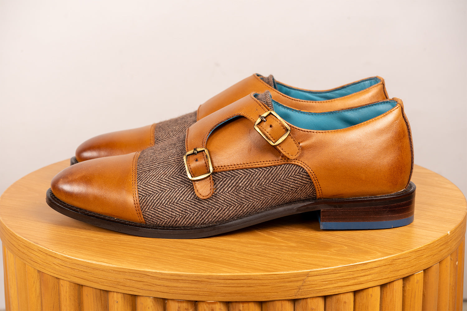 Men's Leather Shoes vs Other Materials: The Key Care Difference