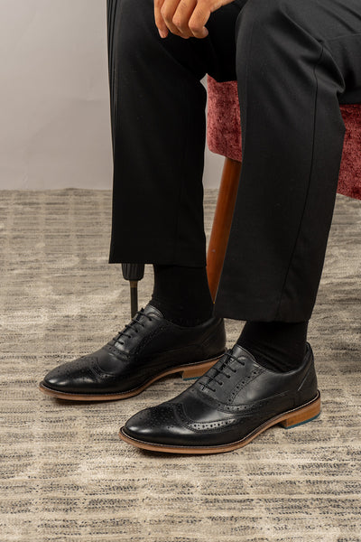 The Timeless Elegance of Black Oxford Shoes