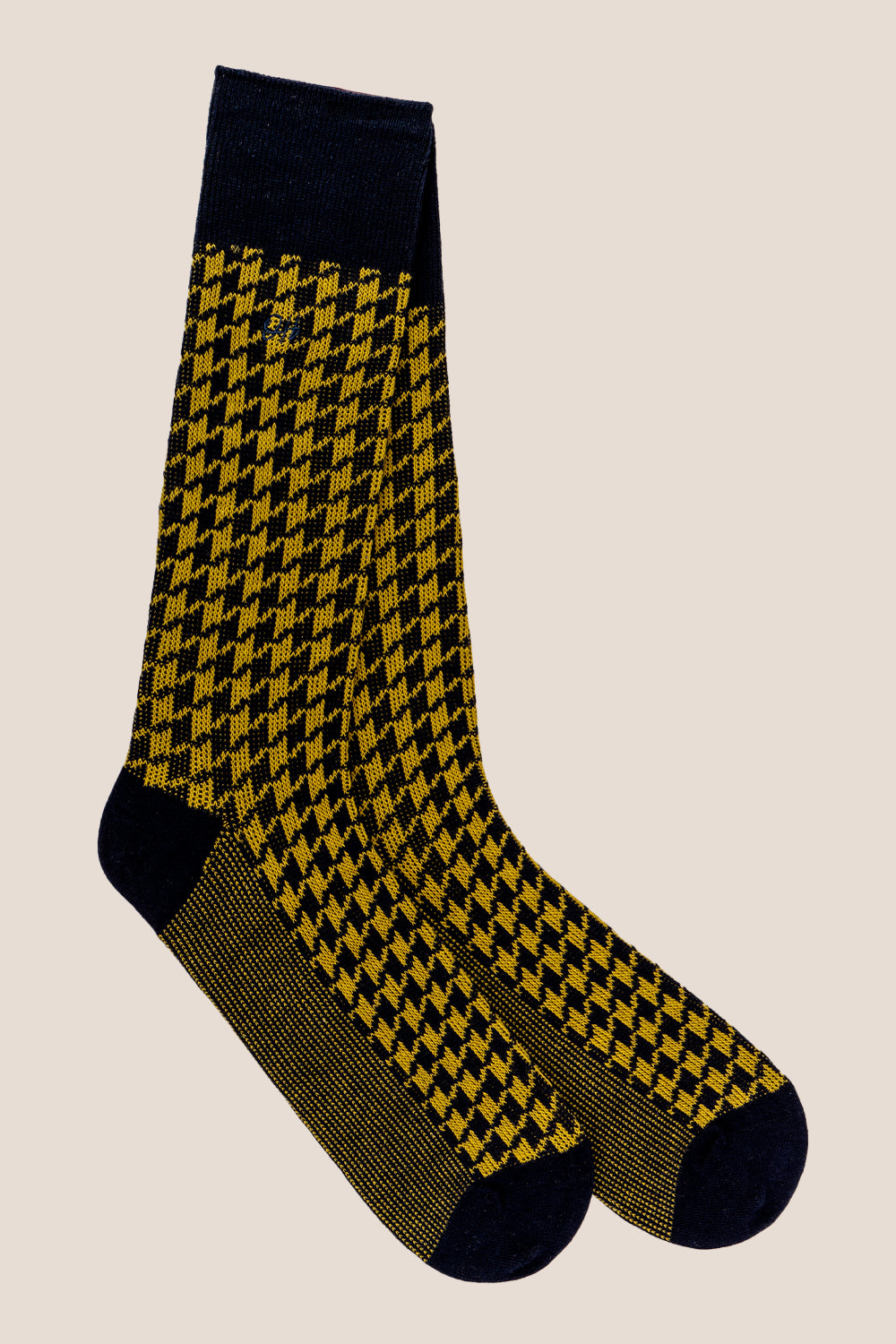 Oswin Hyde Dapper three pairs of premium socks for men, offering luxurious comfort and style.