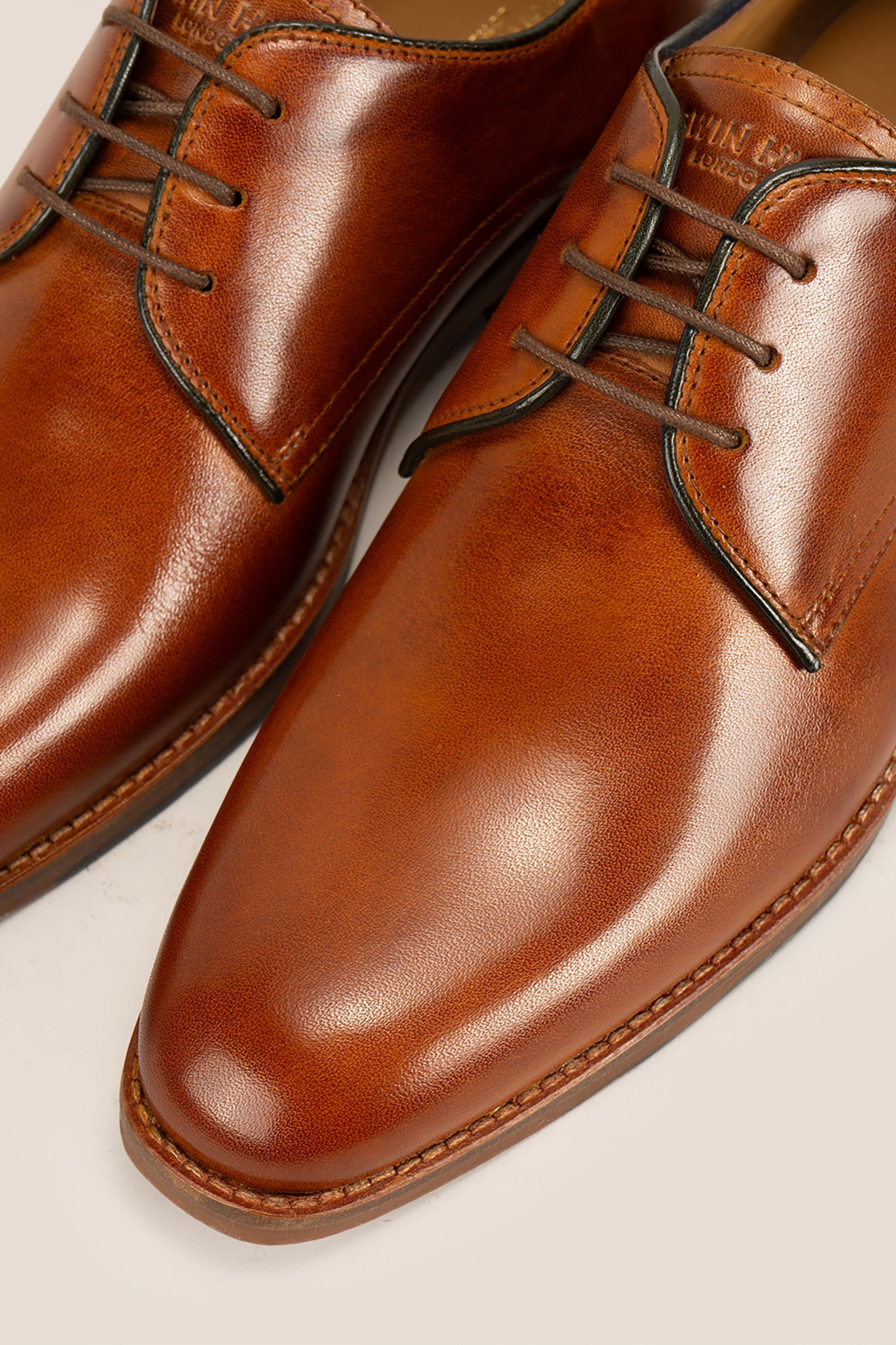 Edison tan leather Derby shoes for men featuring a 3-eyelet design, breathable lining, and durable leather sole for formal and smart casual occasions.