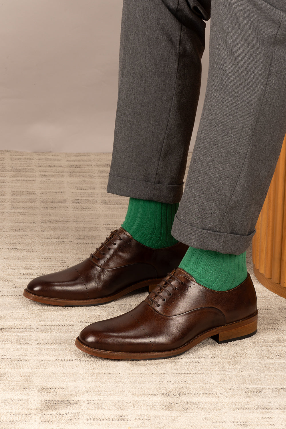 Edward Brown men’s brown leather Oxford shoes with five eyelets, crafted for classic formal and smart casual occasions.