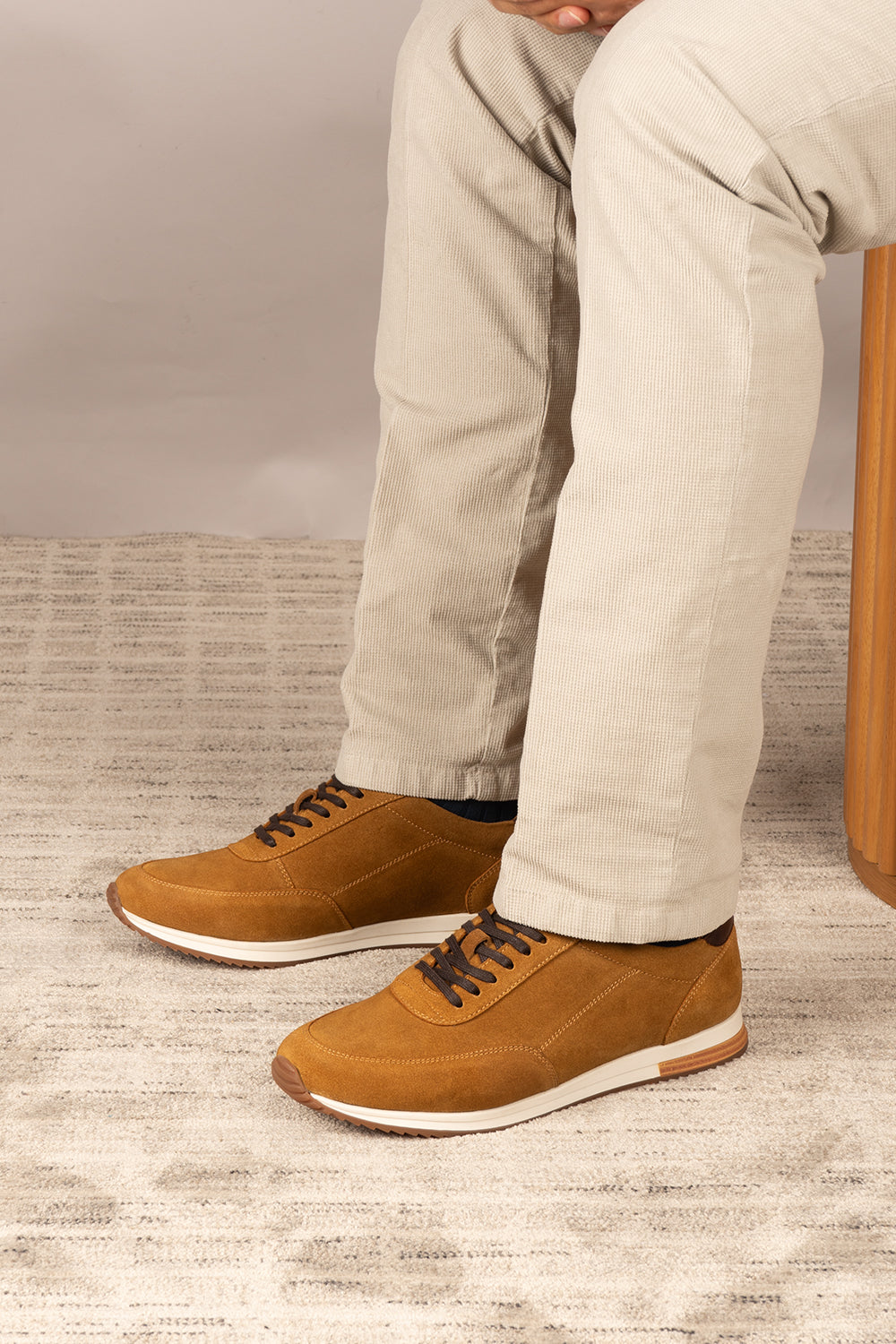 Men’s Spencer tan suede classic sneakers with smooth suede finish, cushioned sole and versatile styling for smart-casual everyday wear.