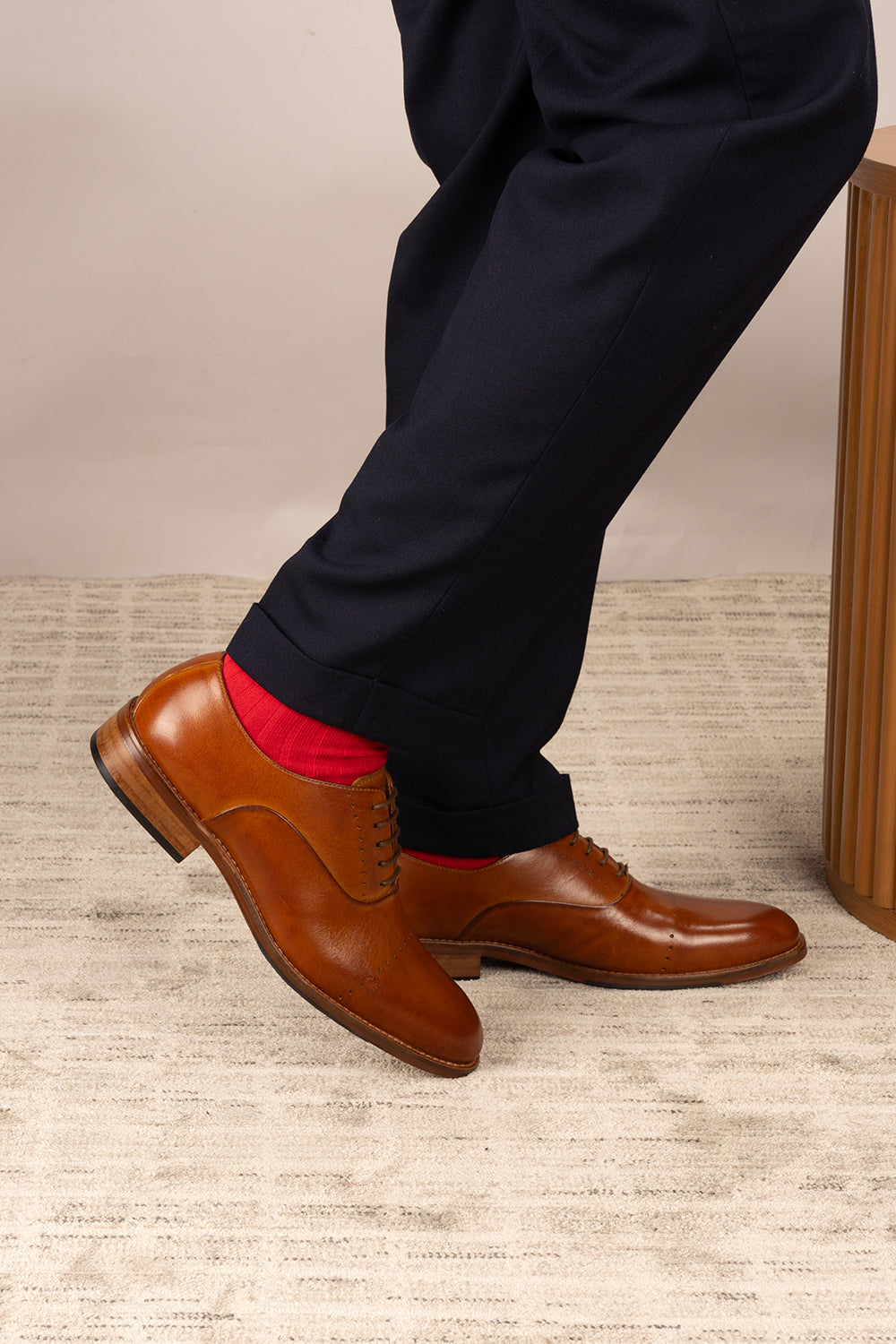 Edward Tan men’s Oxford leather shoes with five eyelets, featuring premium tan leather and classic formal design for elegant wear.