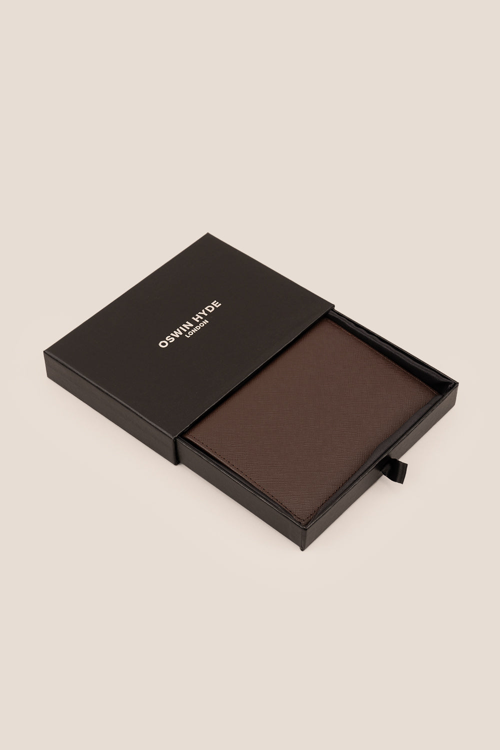 Covent Brown Passport Holder | Oswin Hyde