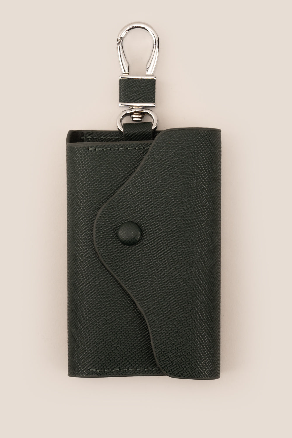 Pimlico green saffiano leather key holder for men by Oswin Hyde – premium textured leather with embossed branding for luxury everyday key organisation.