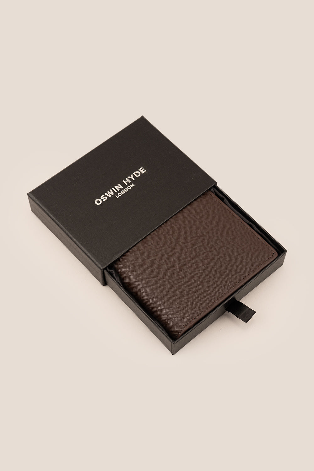 Marylebone brown saffiano leather bi-fold wallet for men by Oswin Hyde – slim luxury wallet with multiple card slots and durable textured leather finish.