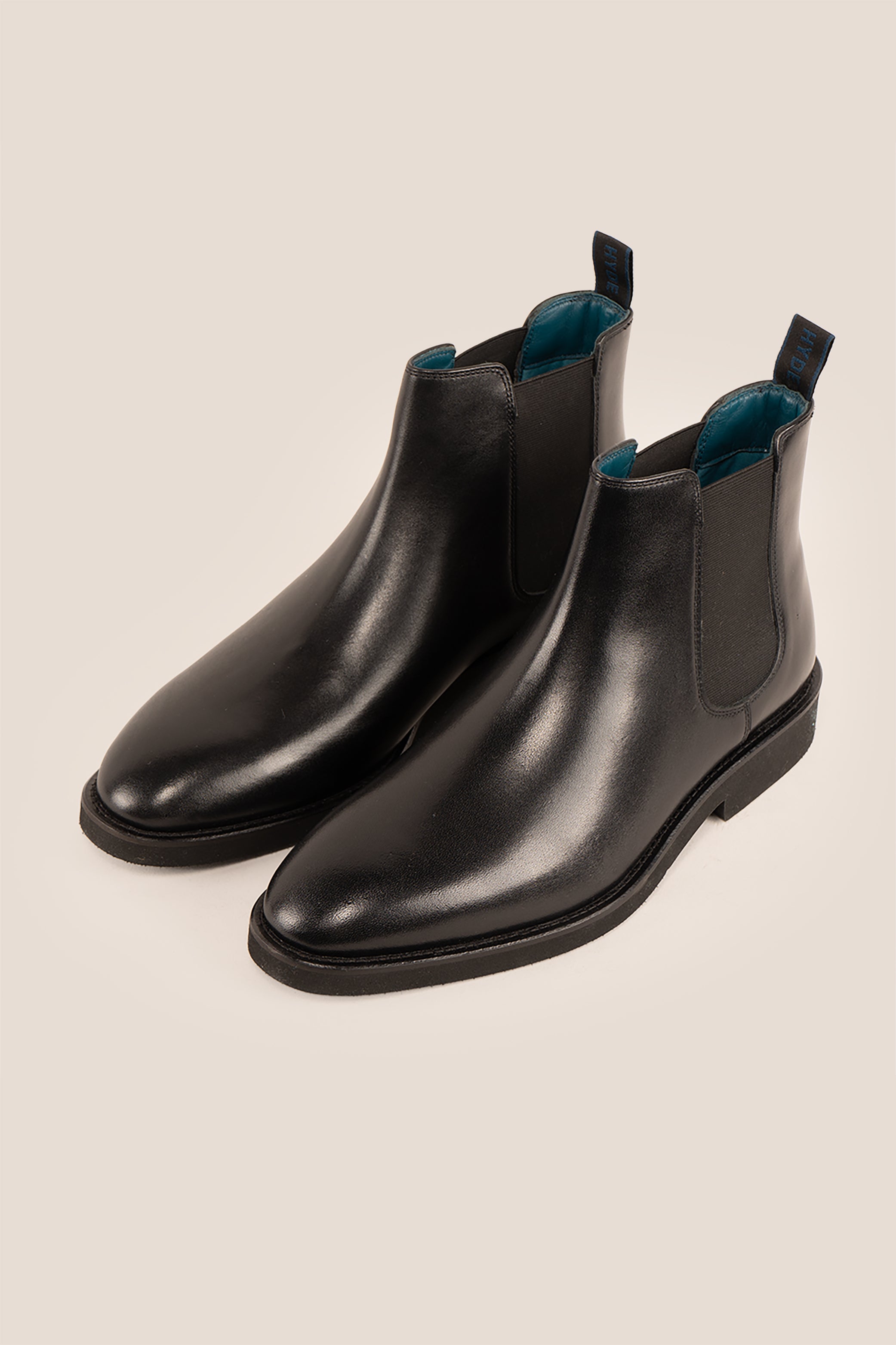 Michael Black Chelsea boots for men crafted in premium leather, designed for modern sophistication, comfort, and versatile casual or smart wear.