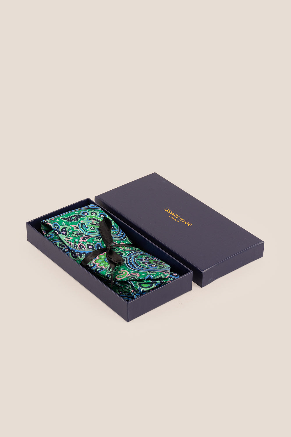 Print Green tie with vibrant design, perfect for weddings, office wear, and casual outings.