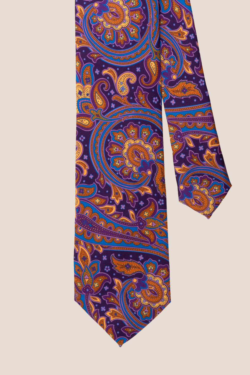 Print Violet tie with vibrant design, ideal for weddings, casual wear, and formal occasions.