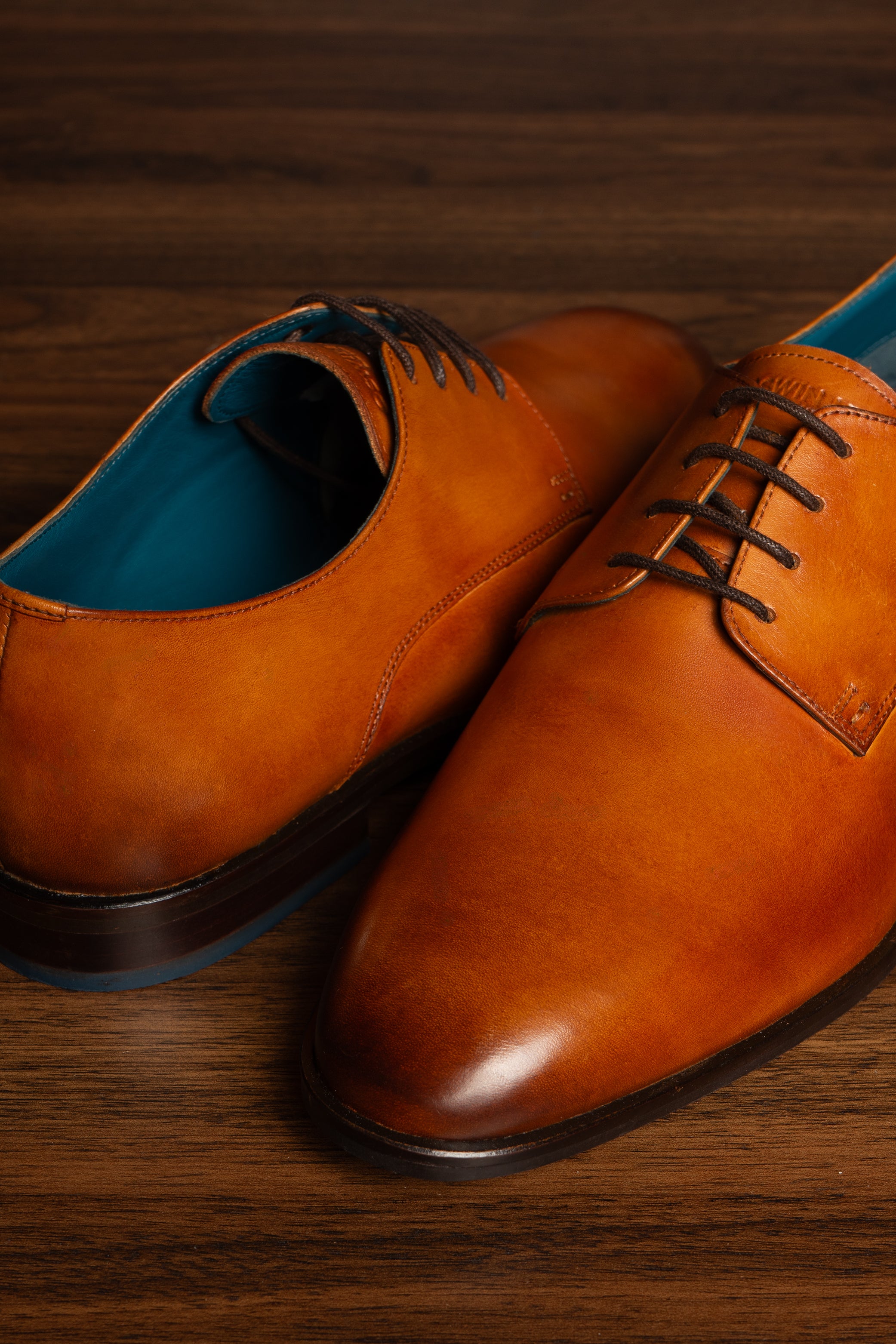 Keyon tan leather Derby shoes for men with lace-up design, premium finish, and smooth silhouette—ideal for formal and smart-casual occasions.