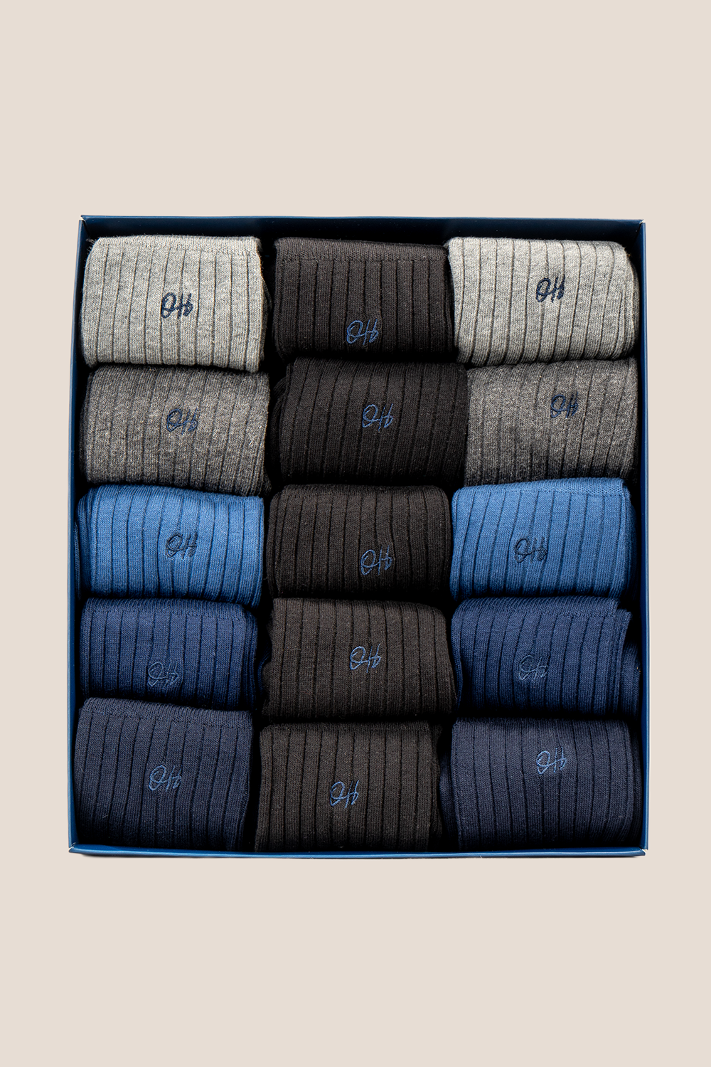 Oswin Hyde Complete Classics fifteen pairs of comfortable socks for men, offering perfect fit and quality.