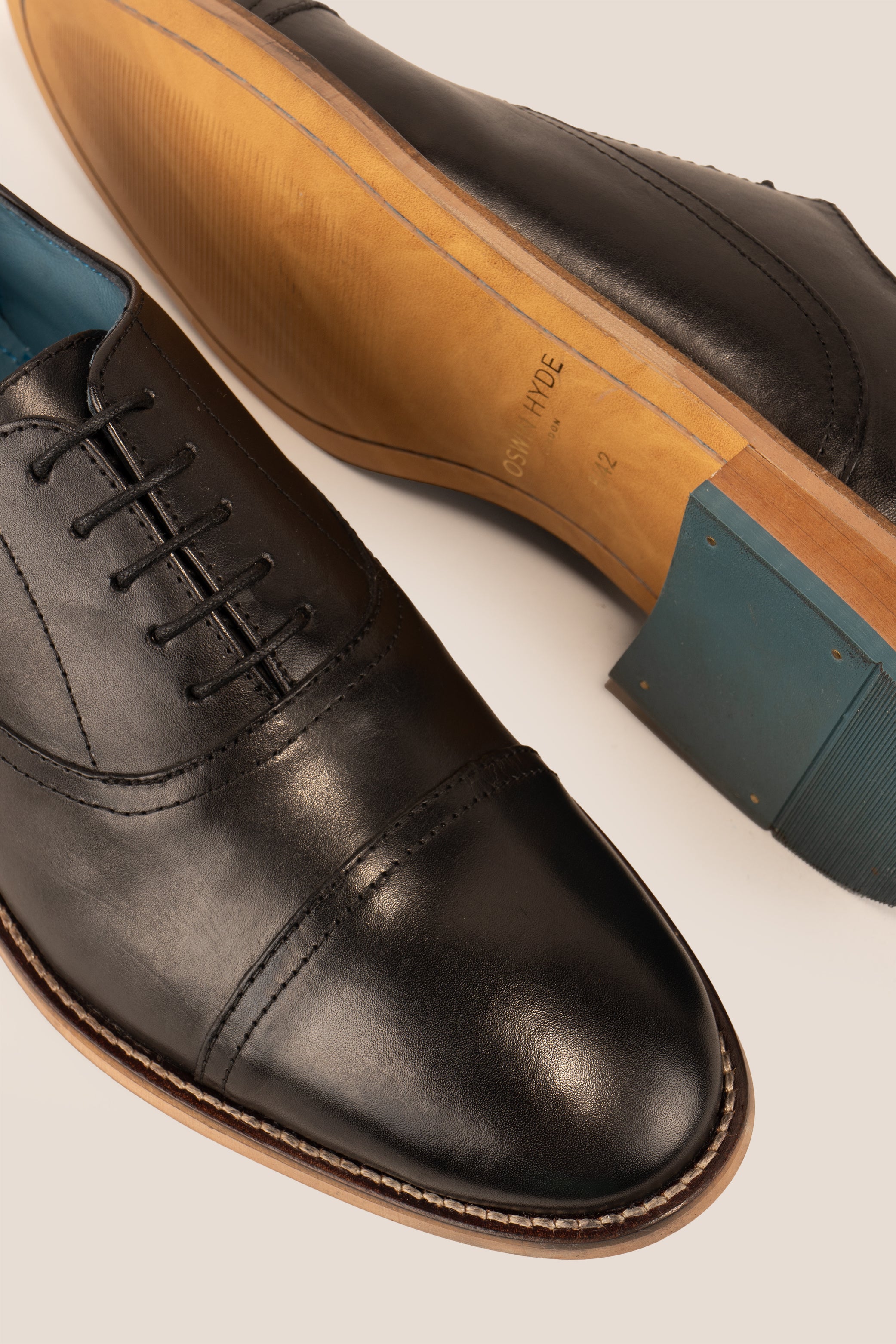 Oswin Hyde Black Leather Toecap Oxford shoe