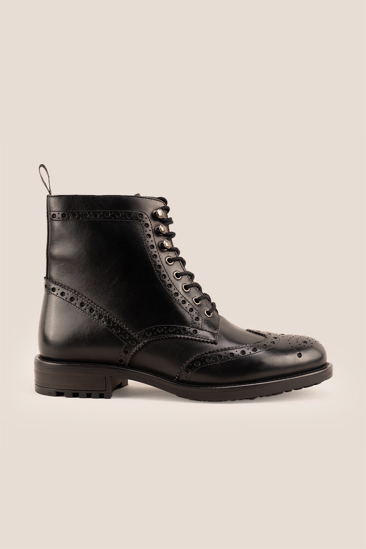 Gregory black leather lace-up boots for men featuring a classic wing cap brogue design with refined stitching and polished finish
