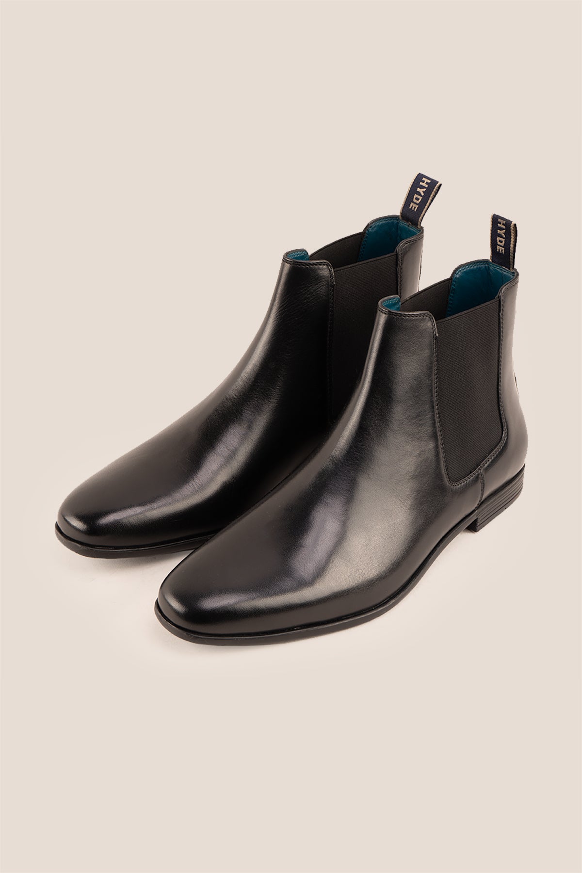 Darwin mens Leather Chelsea boots in Black, ideal for weddings, casual and formal events.