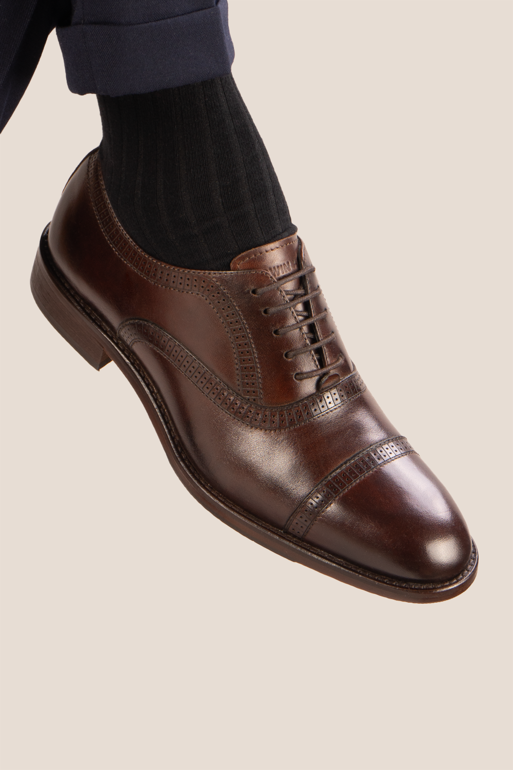Creed brown men’s leather shoes with timeless five-eyelet toecap brogue design, crafted for elegance and classic sophistication