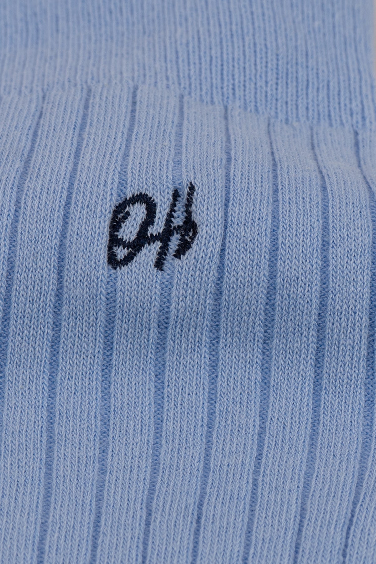 Oswin Hyde Pastel Heaven men’s cotton socks in a six-pack. These luxury socks offer comfort, style, and a soft pastel design for everyday wear.