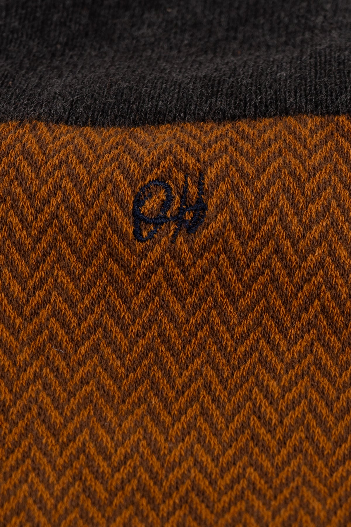 Oswin Hyde Herringbone men’s cotton socks in a three-pack. These luxury socks offer comfort, style, and a classic design for everyday wear.