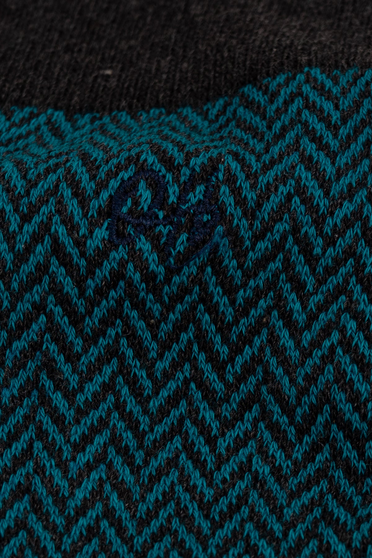 Oswin Hyde Herringbone men’s cotton socks in a three-pack. These luxury socks offer comfort, style, and a classic design for everyday wear.