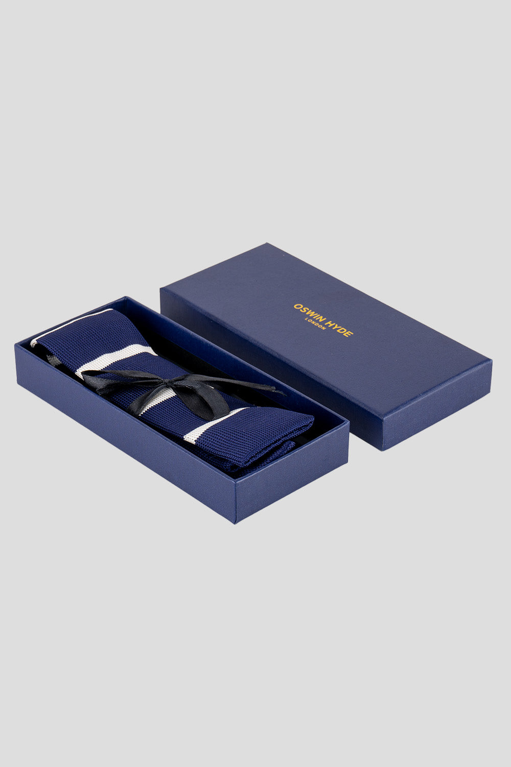 Drew Navy/White knitted tie with striped design, ideal for weddings, evening events, and formal occasions.