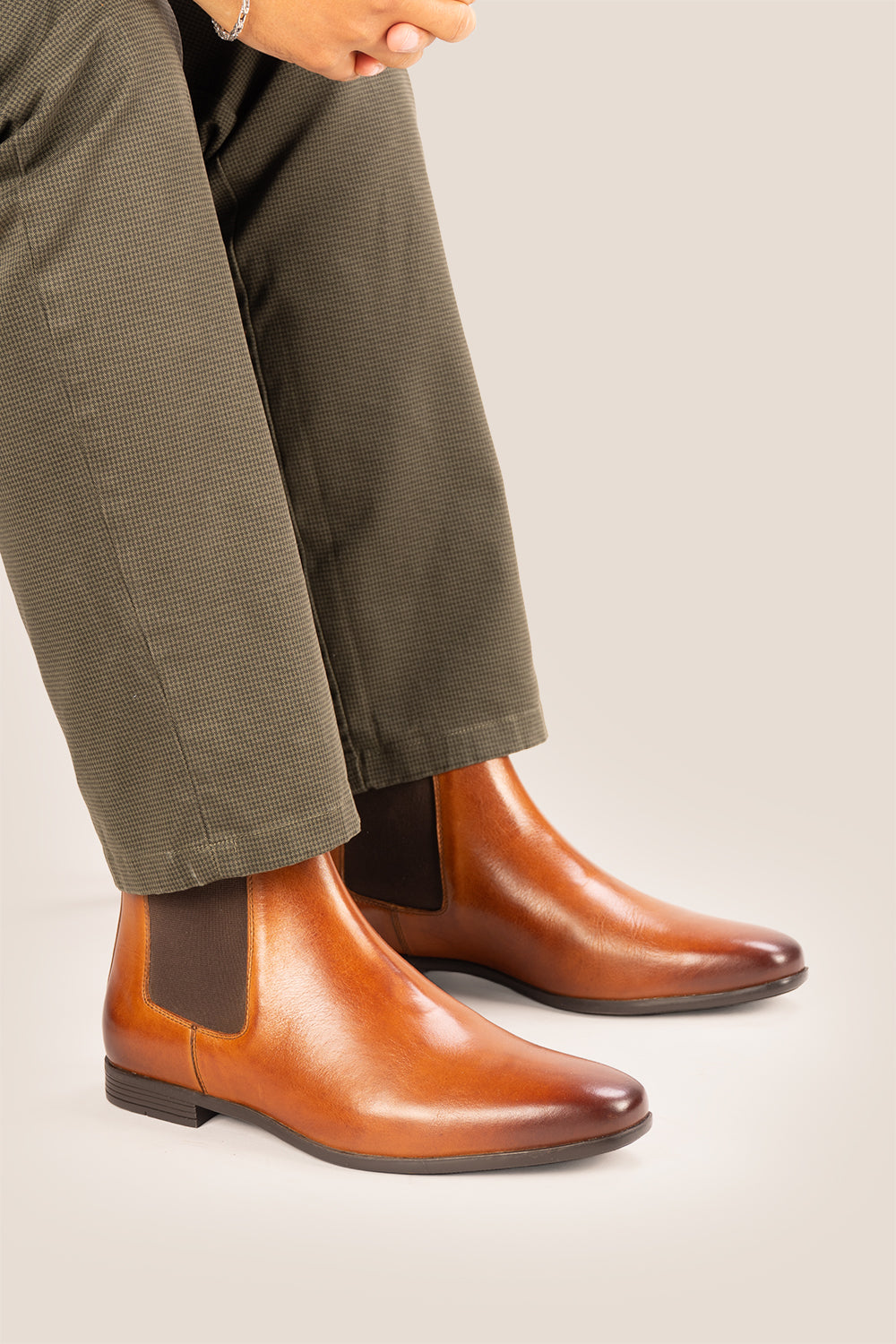 Darwin mens Leather Chelsea boots in Tan, ideal for weddings, casual and formal events.
