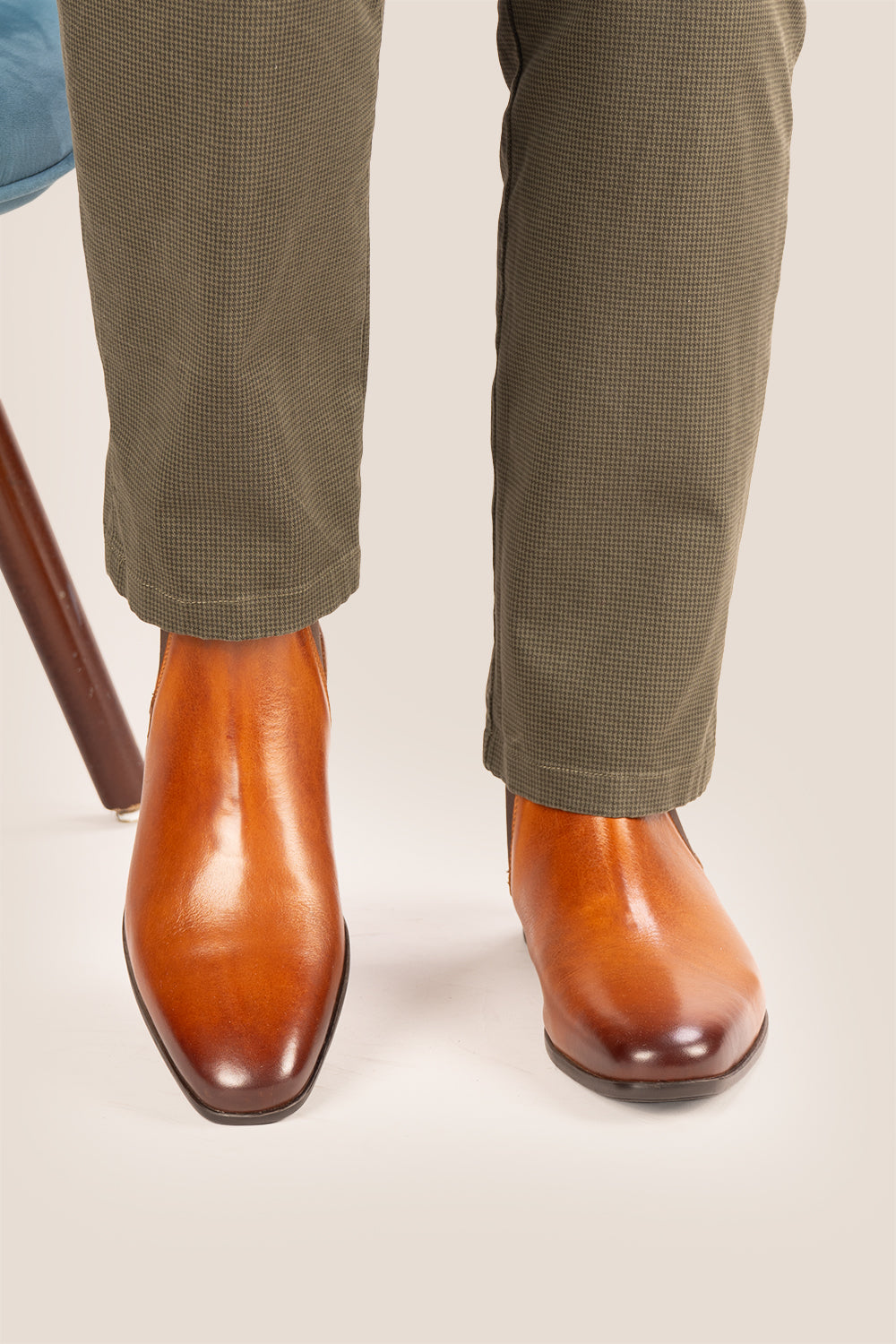 Darwin mens Leather Chelsea boots in Tan, ideal for weddings, casual and formal events.