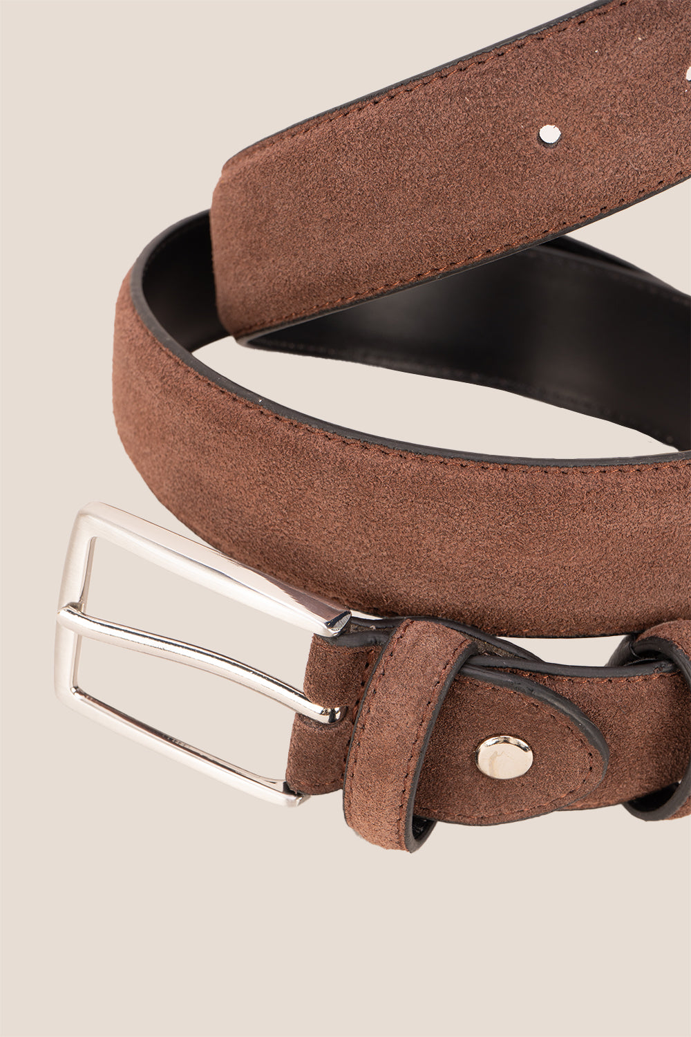 Kenneth Brown suede leather belt for men. Featuring a classic pin buckle, this belt combines style and durability with a soft suede finish.