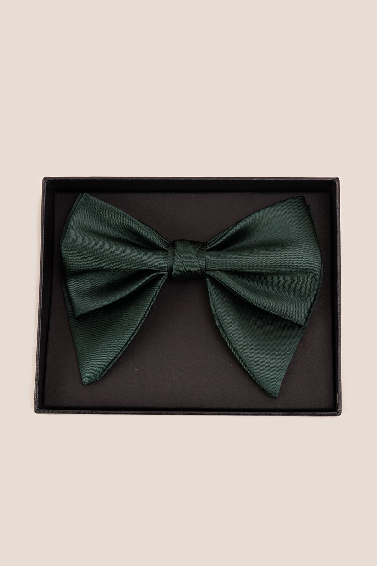 Oswin Hyde Green Retro Bowtie, crafted from soft satin and featuring a timeless design