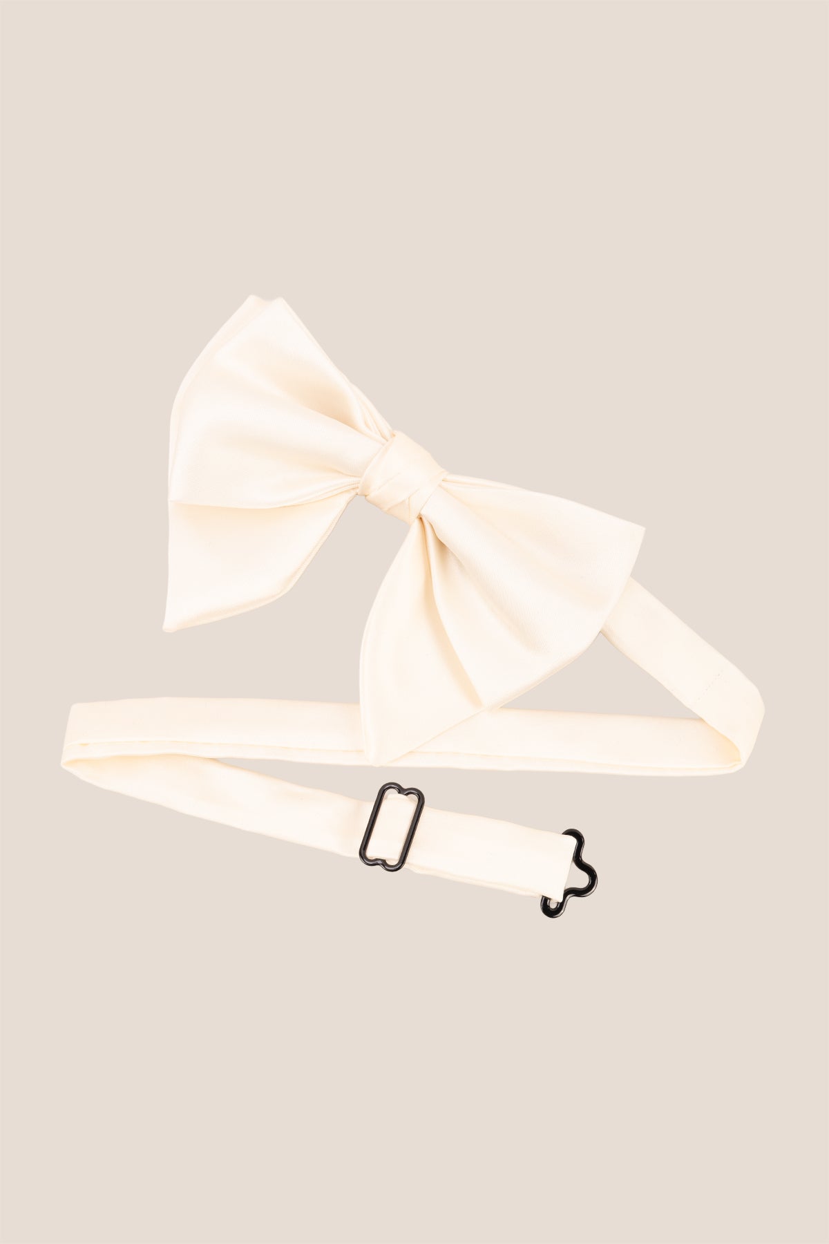 Oswin Hyde Cream Velvet Retro Bowtie, meticulously crafted from smooth velvet to offer a classic yet stylish look