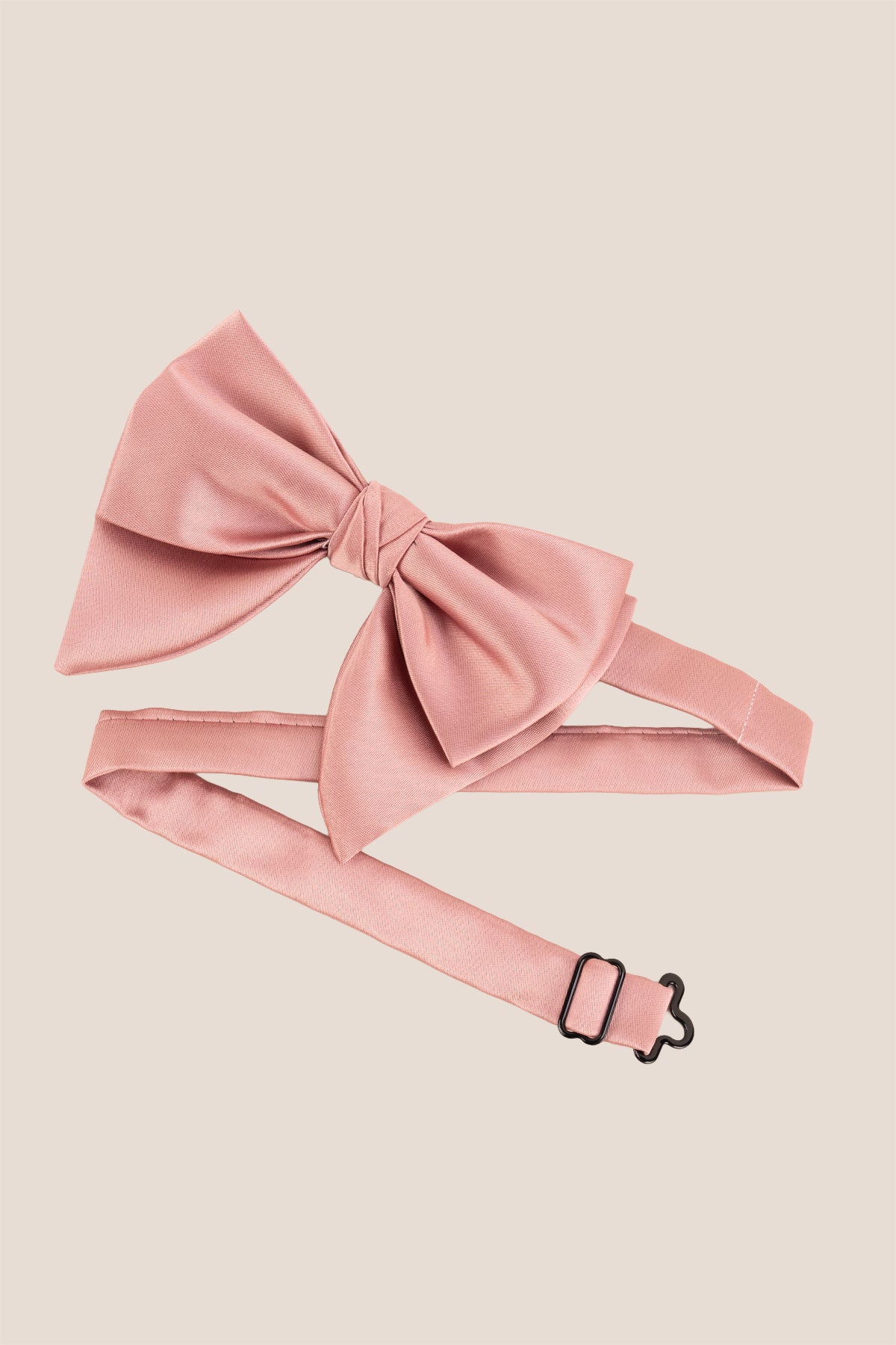 Dusky Pink Velvet Retro Bow Tie for men, crafted from soft velvet with a rich texture and vintage-inspired design, perfect for refined formal and elegant occasions.