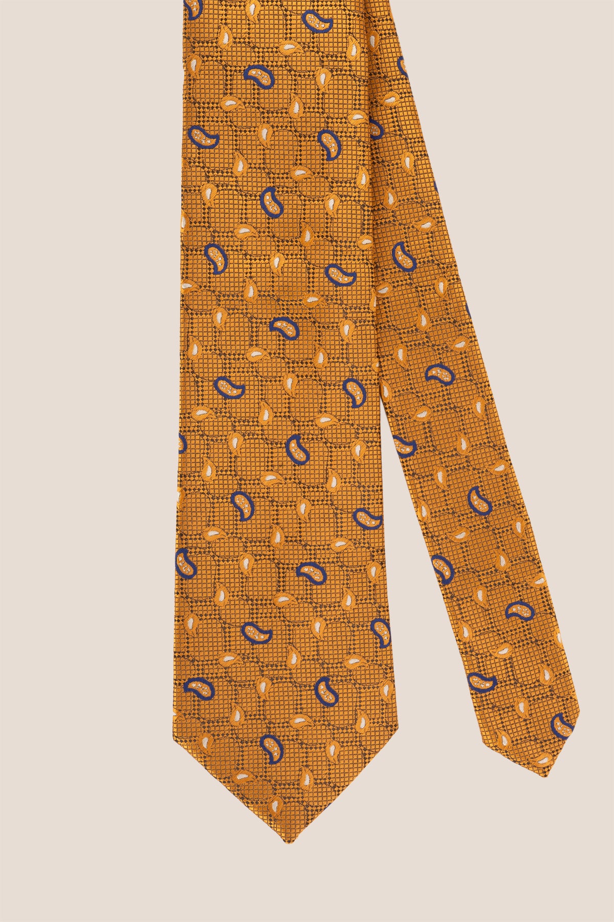 Oswin Hyde Paisley Geometric Copper for men, designed to add a unique flair to your wardrobe. The intricate paisley and geometric patterns, combined with the rich copper colour.