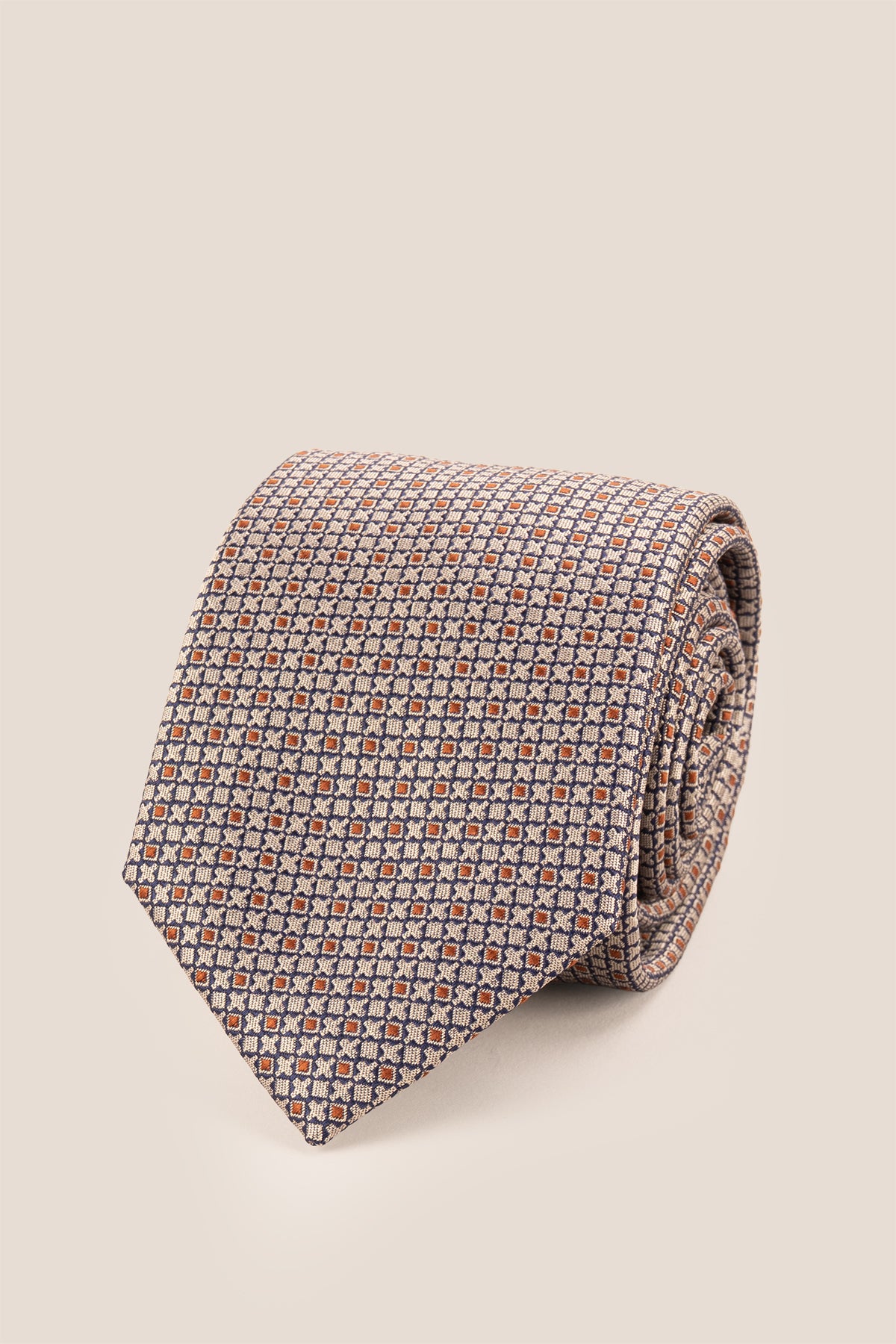 Brown Retro Texture tie for men, designed to add a unique, vintage-inspired touch to your wardrobe. Featuring an intricate retro texture in a rich brown colour