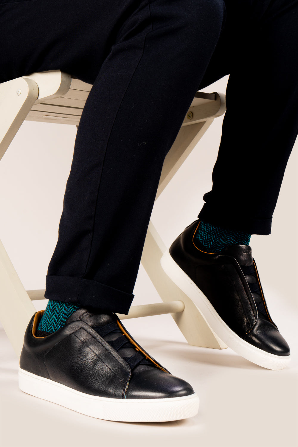 Smudge Black Leather Elastic Sneakers | Oswin Hyde