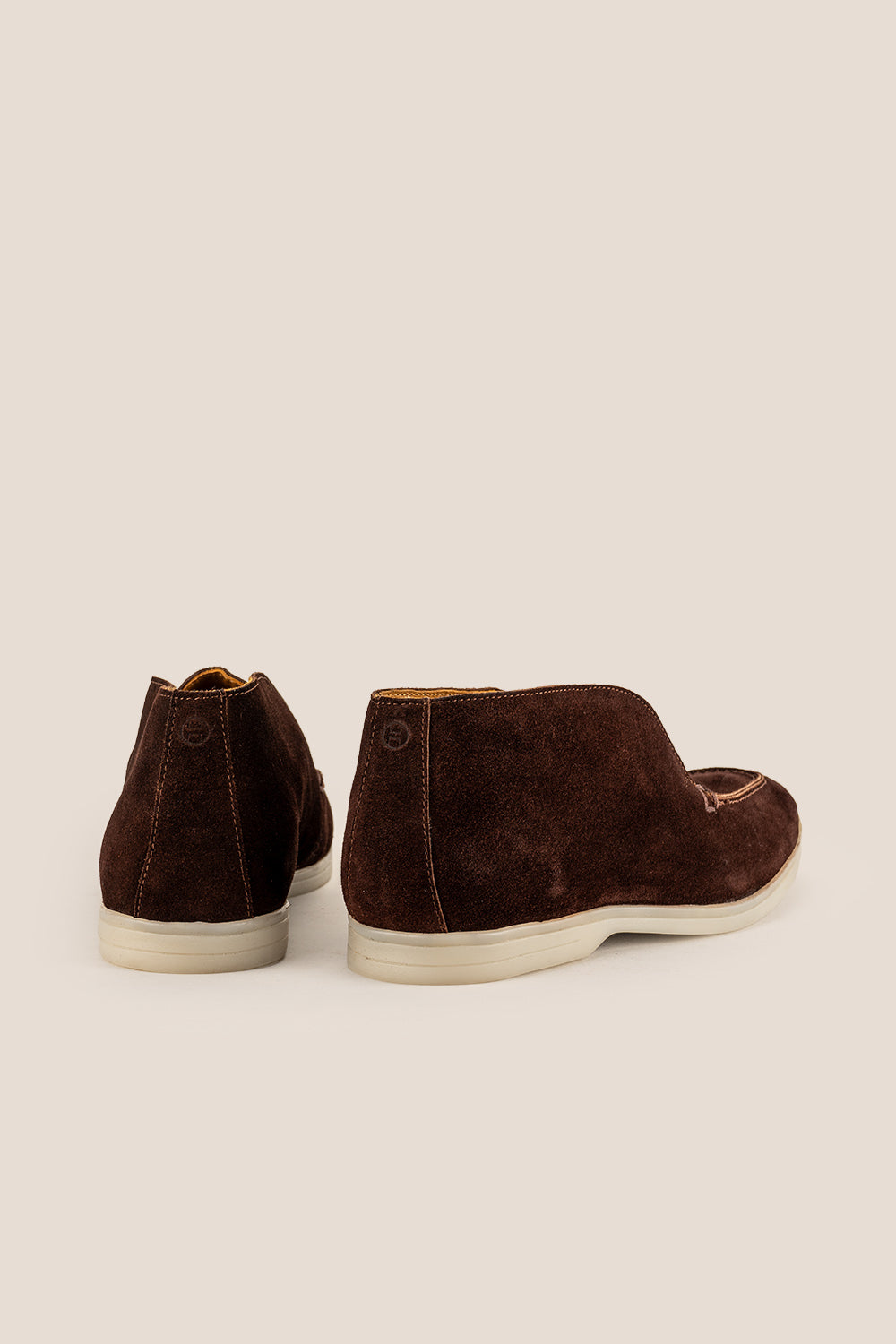 Damien Caribou suede lace-free chukka boots for men with sleek silhouette and minimalist design, ideal for dress and casual occasions.