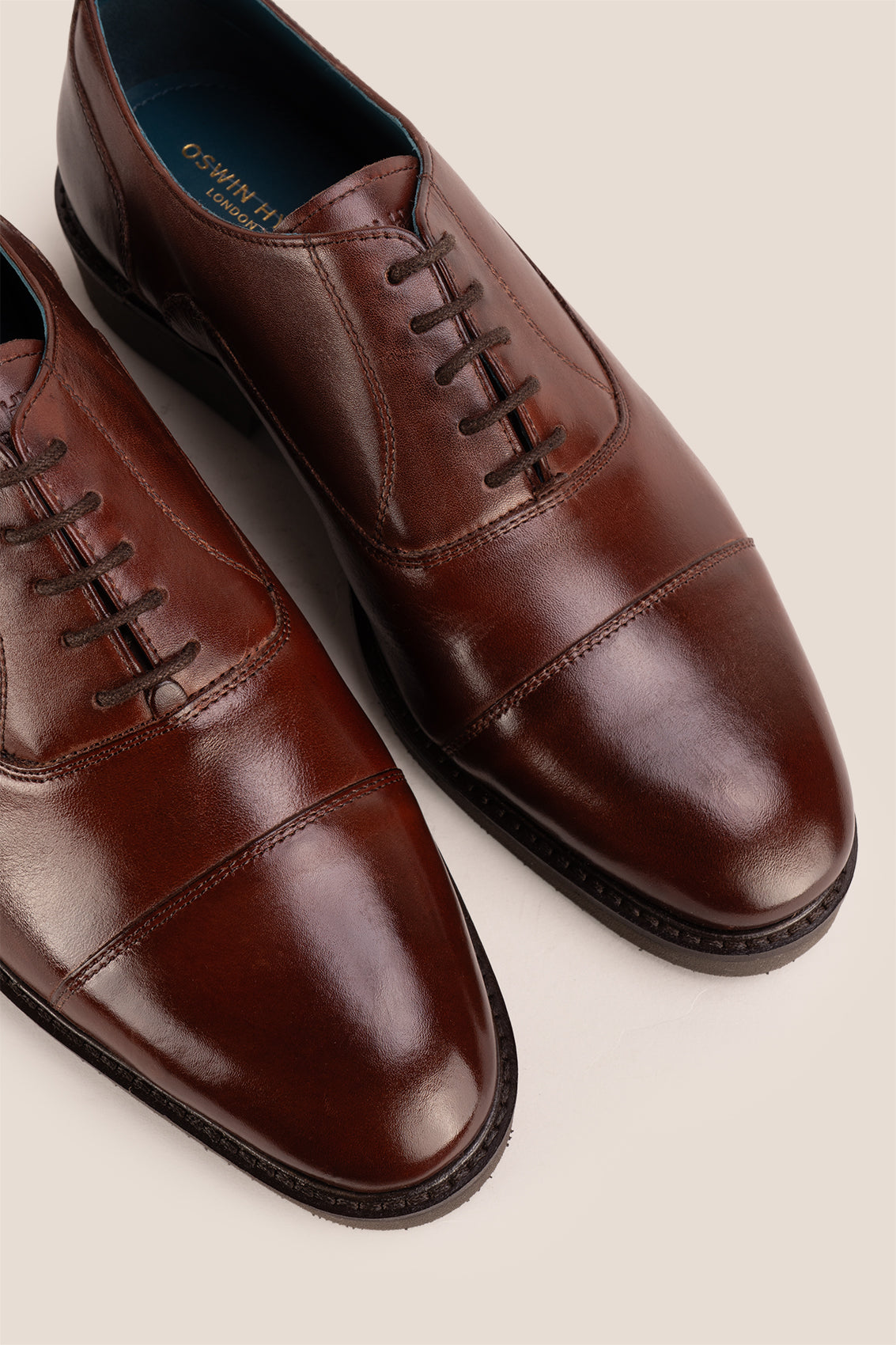 Oswin Hyde Flint Brown, classic brown leather Oxford shoes with lace-up design, premium craftsmanship, breathable lining, and durable sole