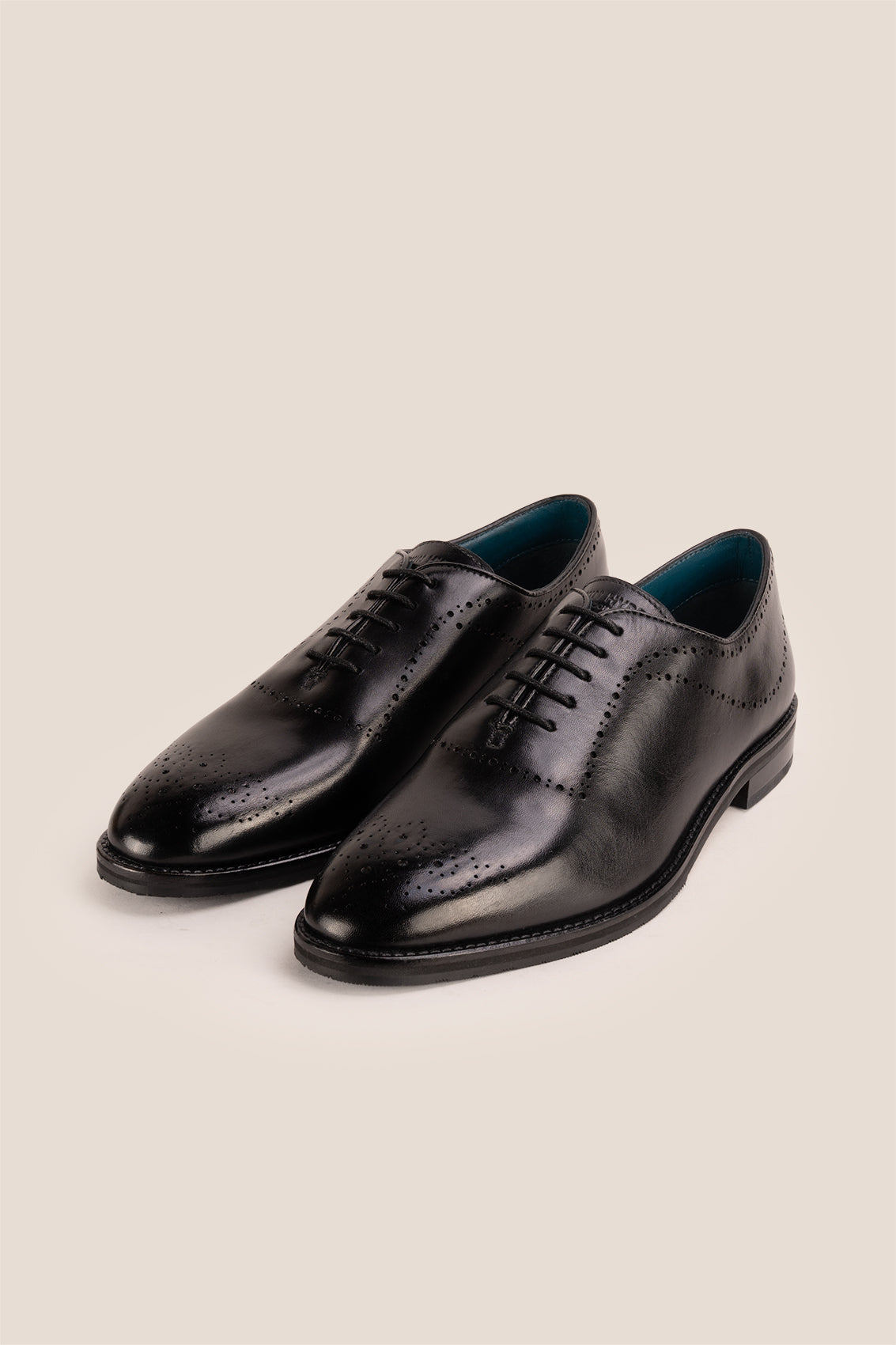 Melton Black Oxford men’s leather shoes with polished finish and classic design, ideal for formal and office occasions.