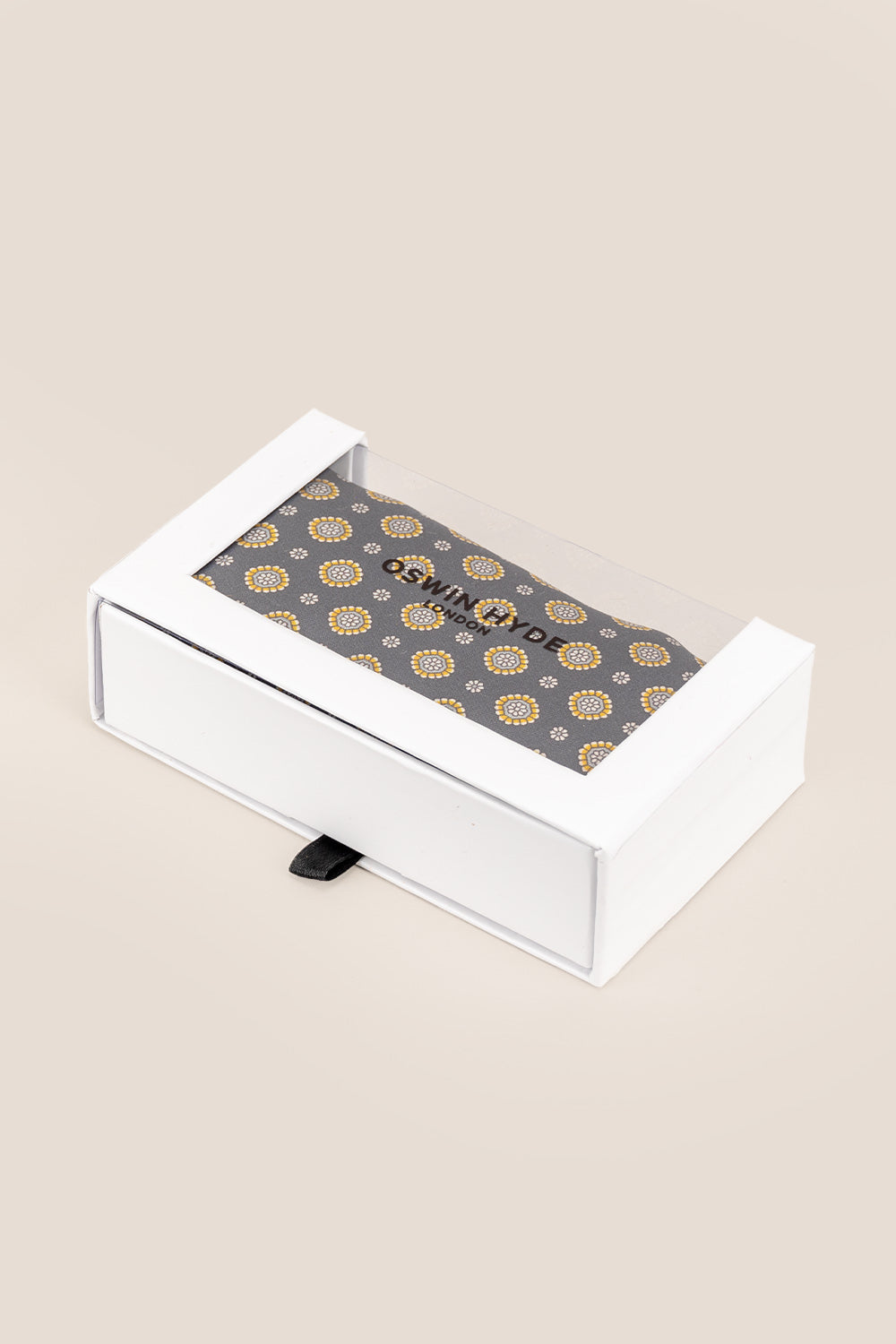 Men’s grey and yellow silk handkerchief with a geometric pattern, crafted for weddings, formal occasions, or elegant everyday wear.