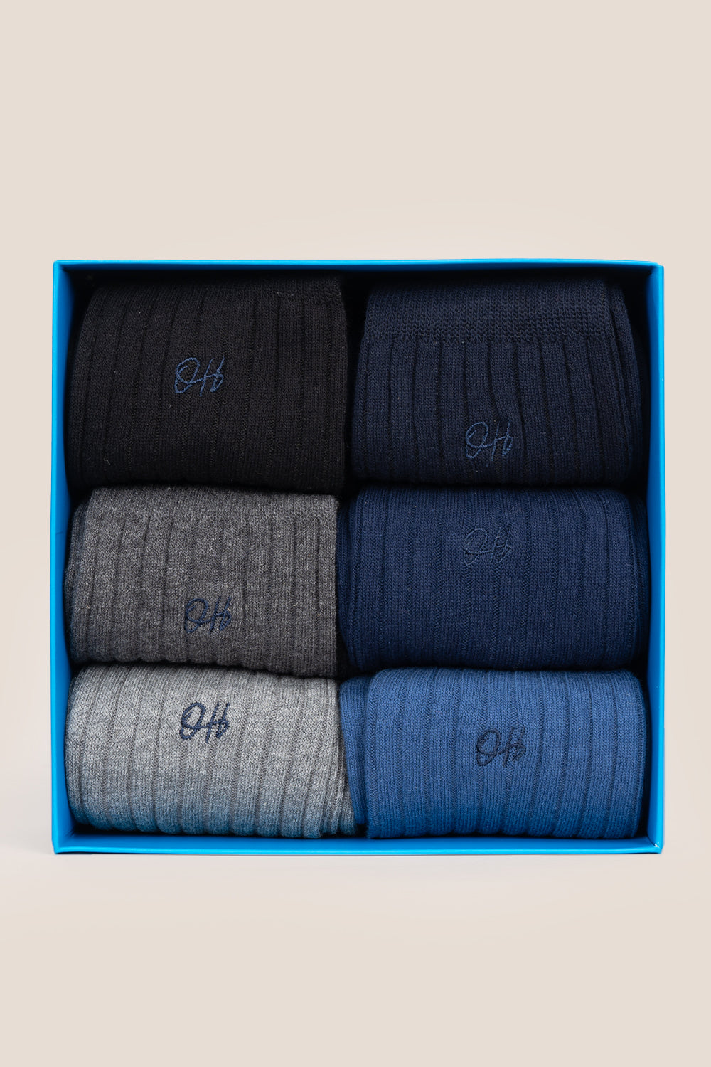 Oswin Hyde Classic six pairs of premium socks for men, featuring timeless block colours and lasting comfort.