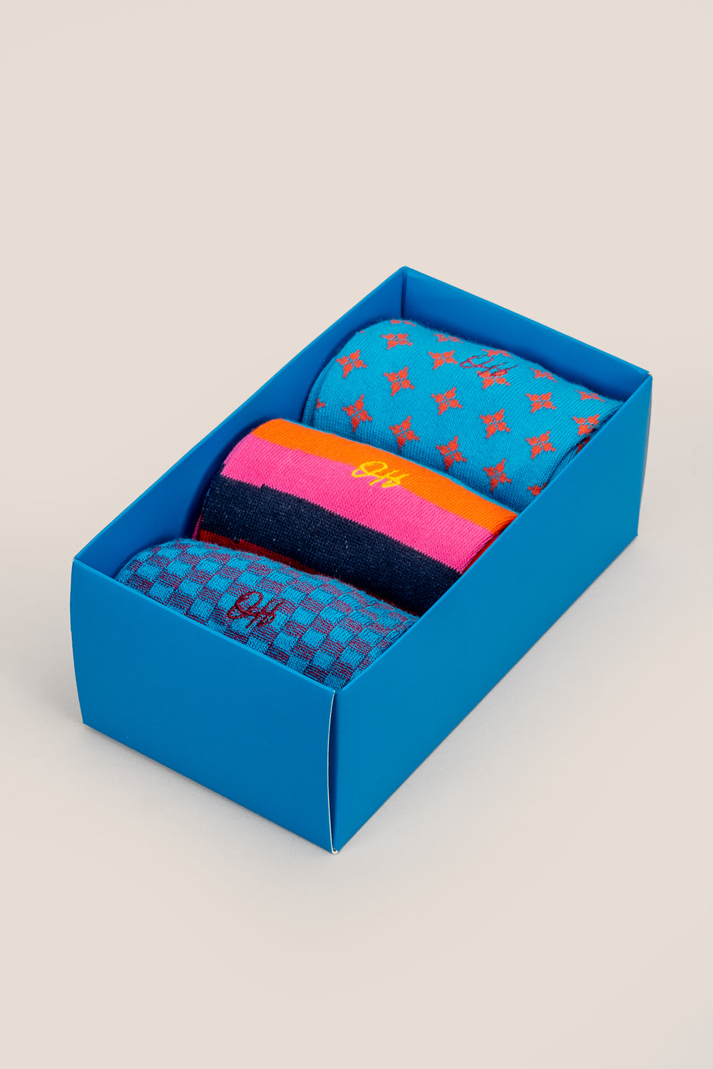 Oswin Hyde City three pairs of high-quality cotton socks for men, featuring unique prints and style.