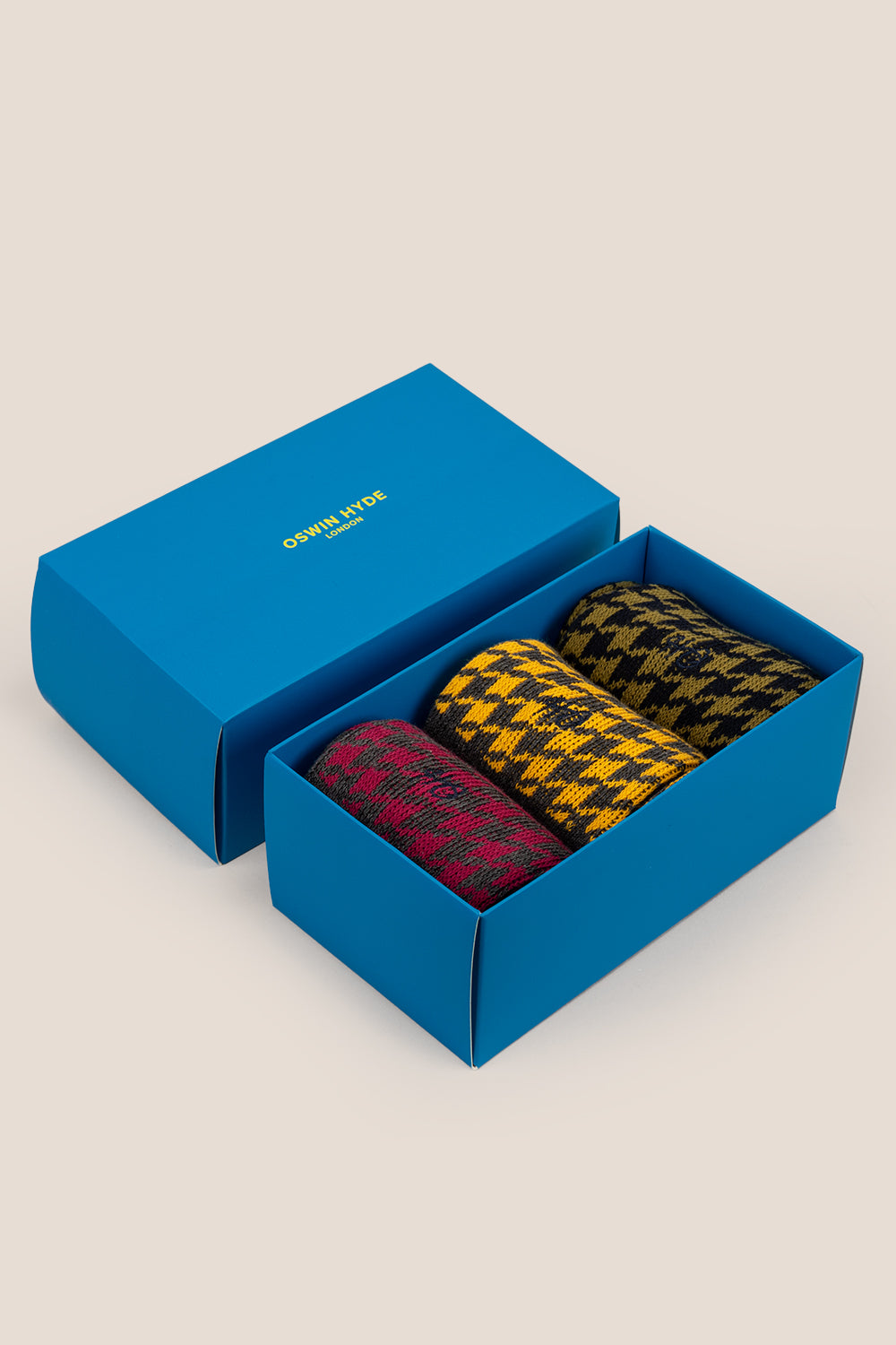 Oswin Hyde Dapper three pairs of premium socks for men, offering luxurious comfort and style.