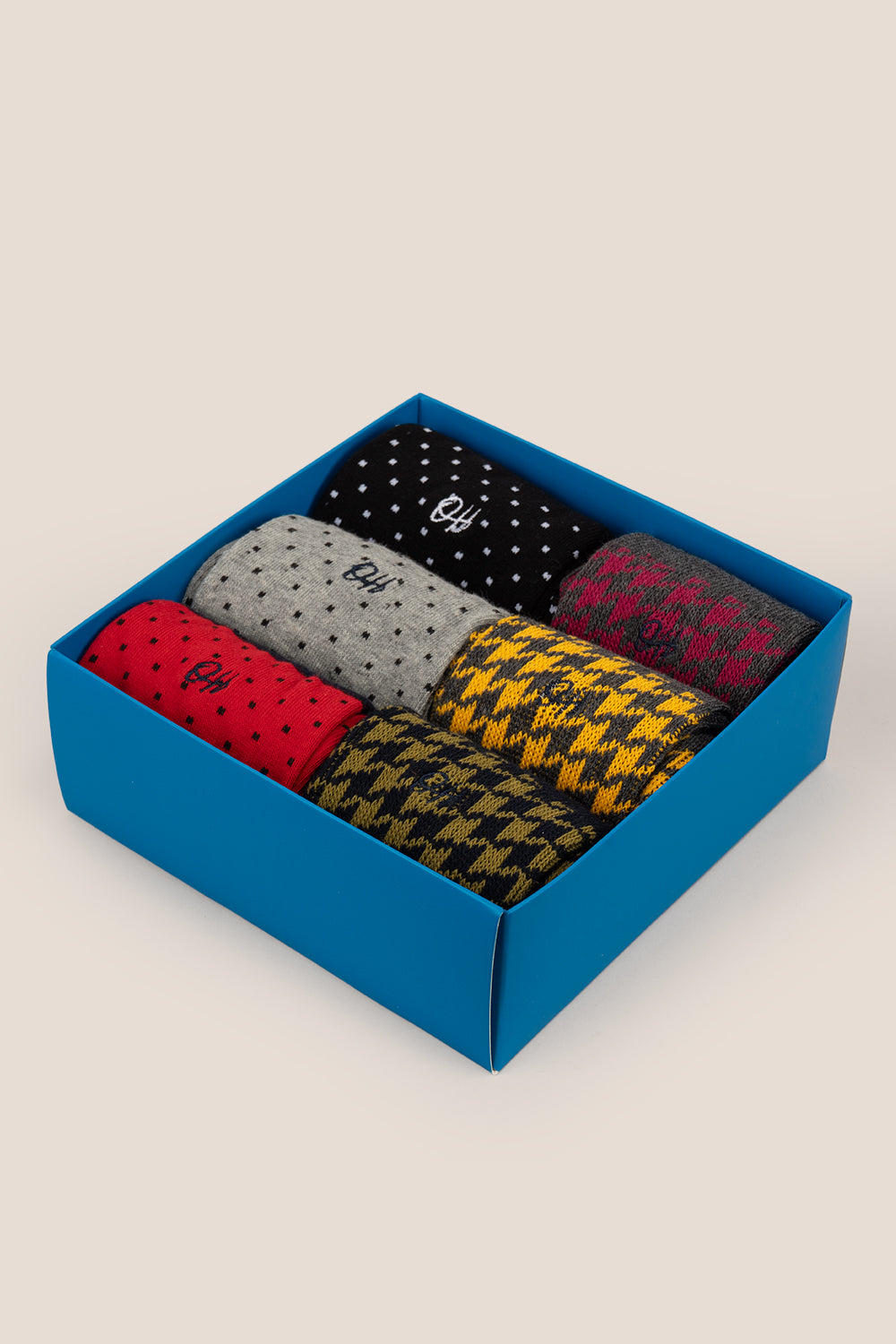 Oswin Hyde Pure Dapper six pairs of premium socks for men, offering luxury, comfort, and style.