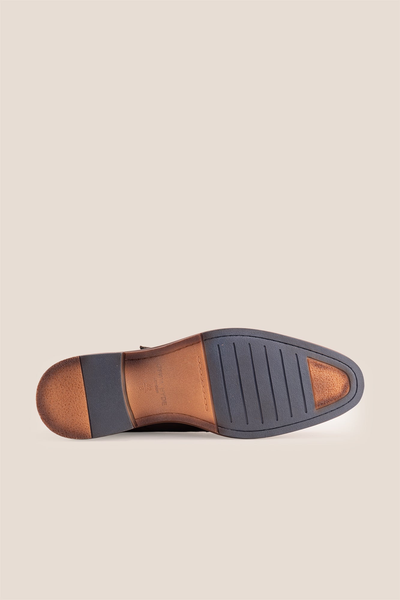Kayden Brown leather monk strap shoes by OSWIN HYDE for men. Toe cap designed with saffiano print, cushioned insole and padded topline.