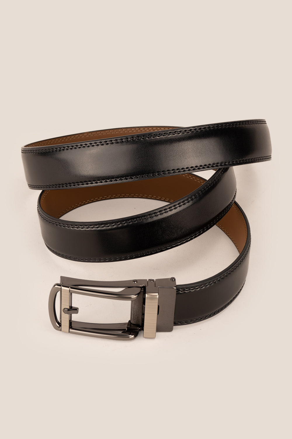 Elevate Your Outfit: The Art of Styling Men’s Belts