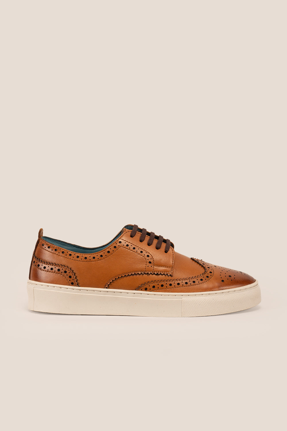 Casual Leather Sneakers: The Stealthy Style Upgrade