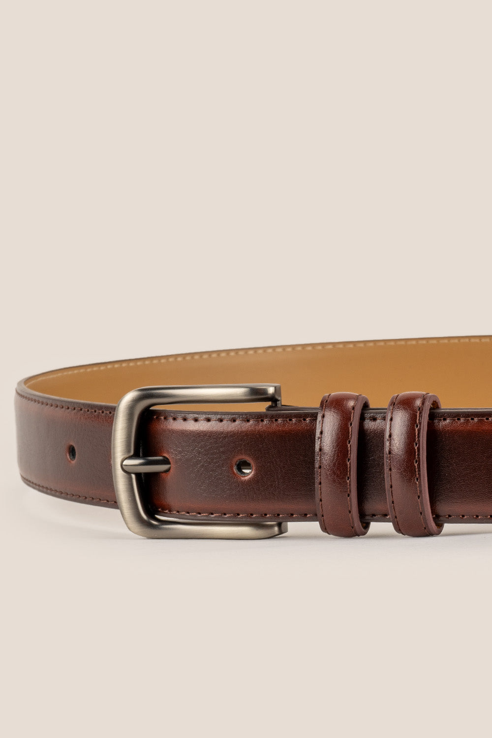 What Makes a Perfect Stylish Men’s Dress Belt?