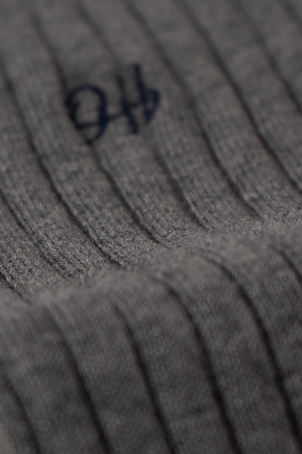 Style and Comfort: The Role of Cotton Socks in a Modern Man's Wardrobe