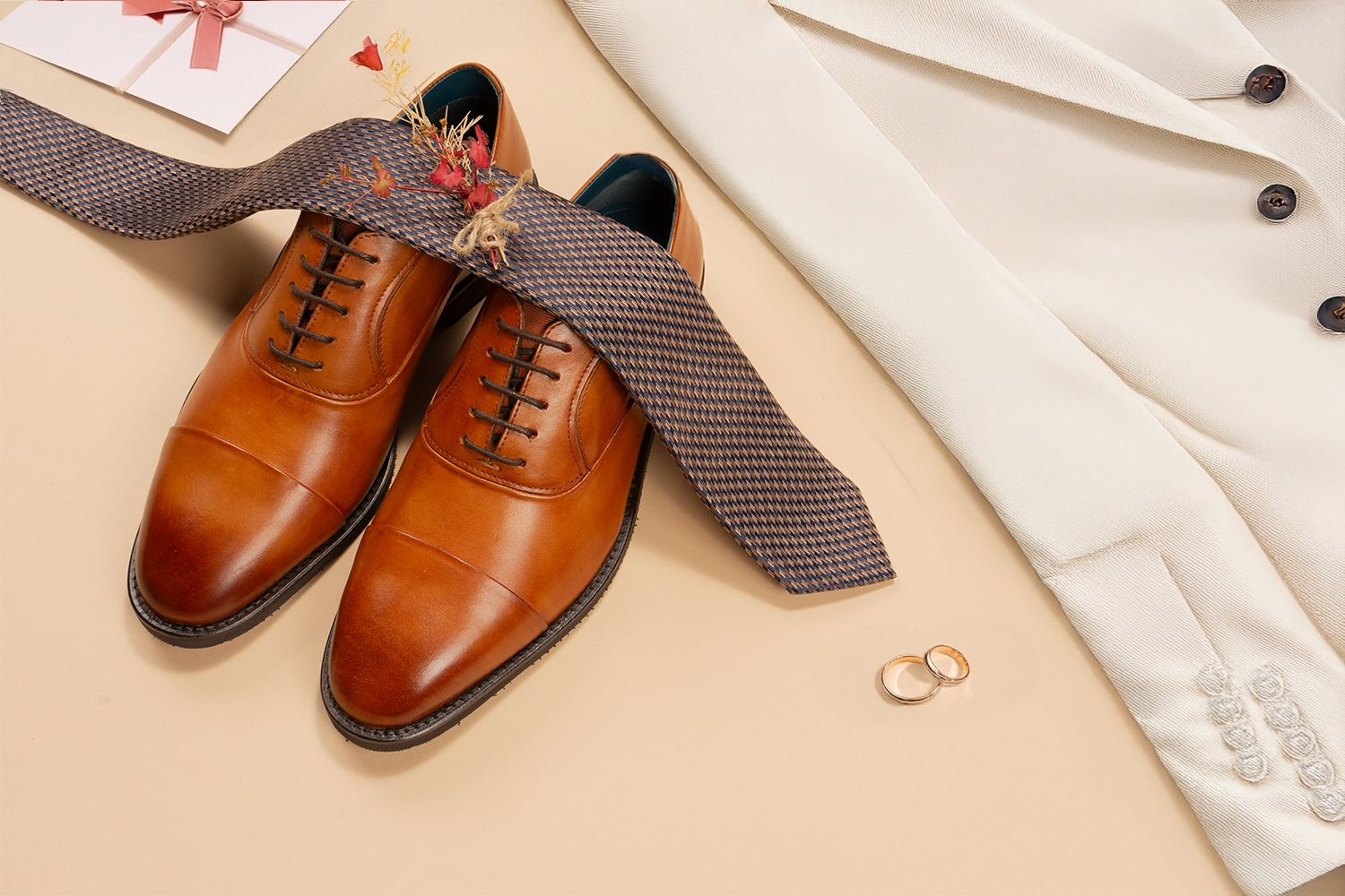 Wedding Guest Gifts: Premium Pieces to Elevate His Look