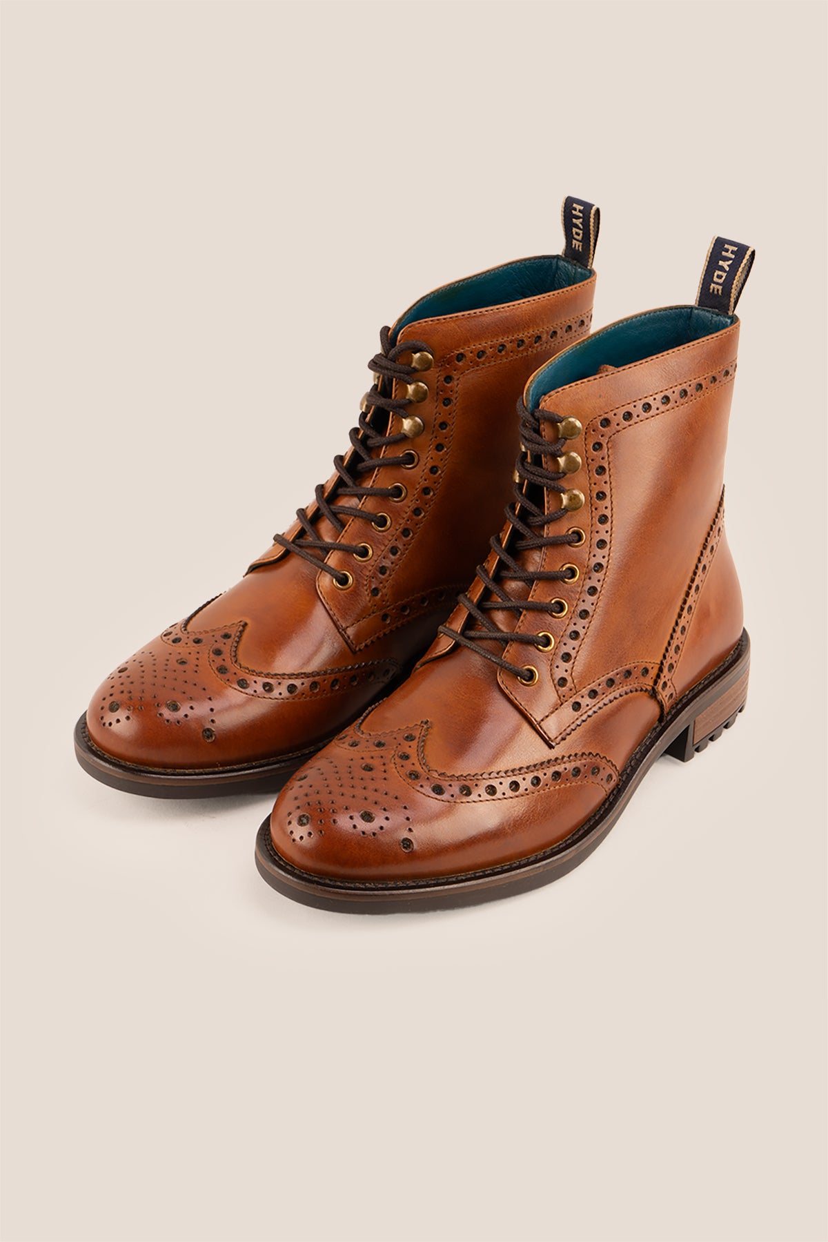 Gregory Tan leather boot with brogue details, wingtip boots for men, tan leather walking boots. 