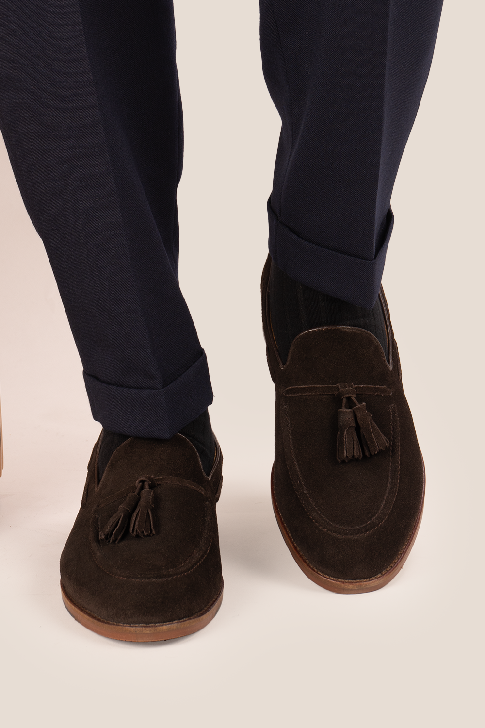 Brown suede tassel loafers for men with comfort sole, combining premium suede craftsmanship and modern elegance for stylish everyday wear.