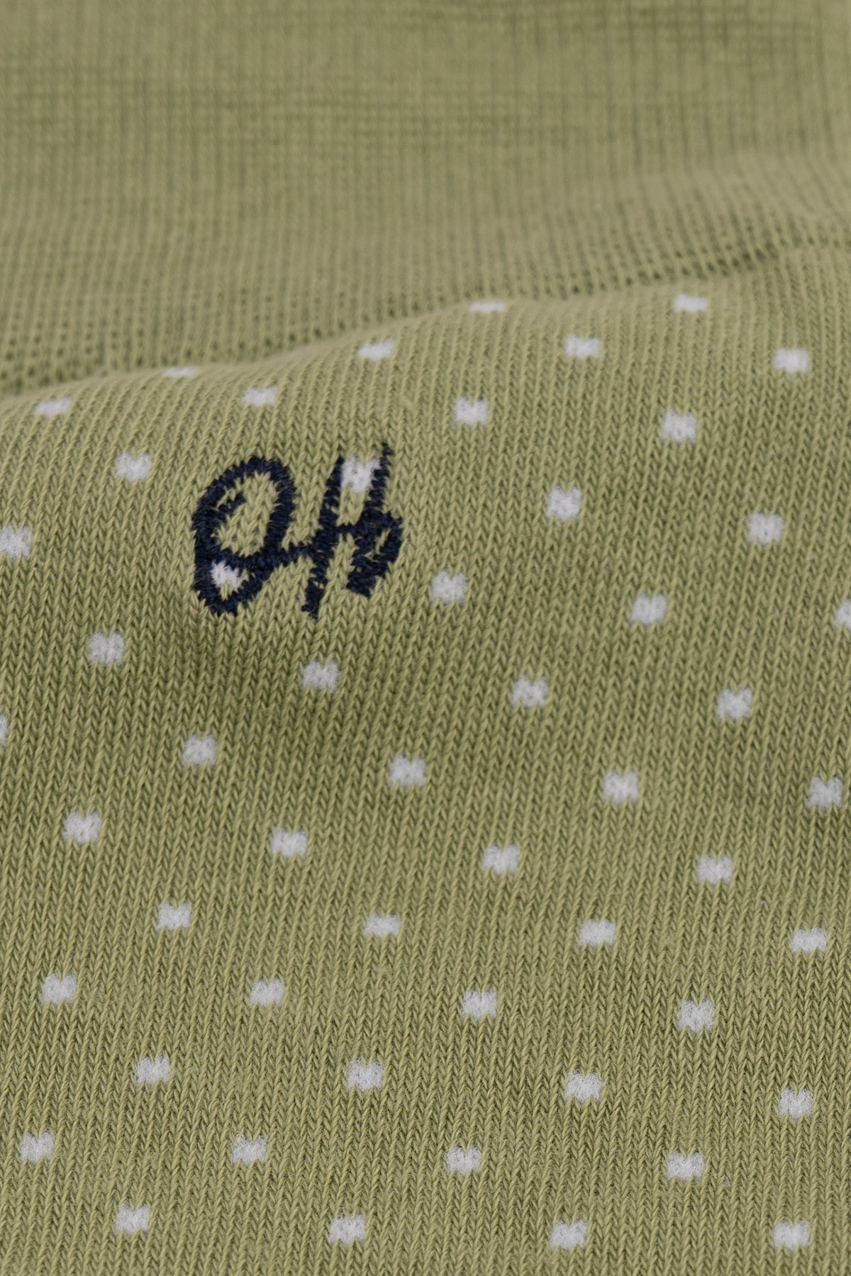  Oswin Hyde Polka Pastel men’s cotton socks in a three-pack. These luxury socks offer comfort, style, and a playful polka dot design for everyday wear.